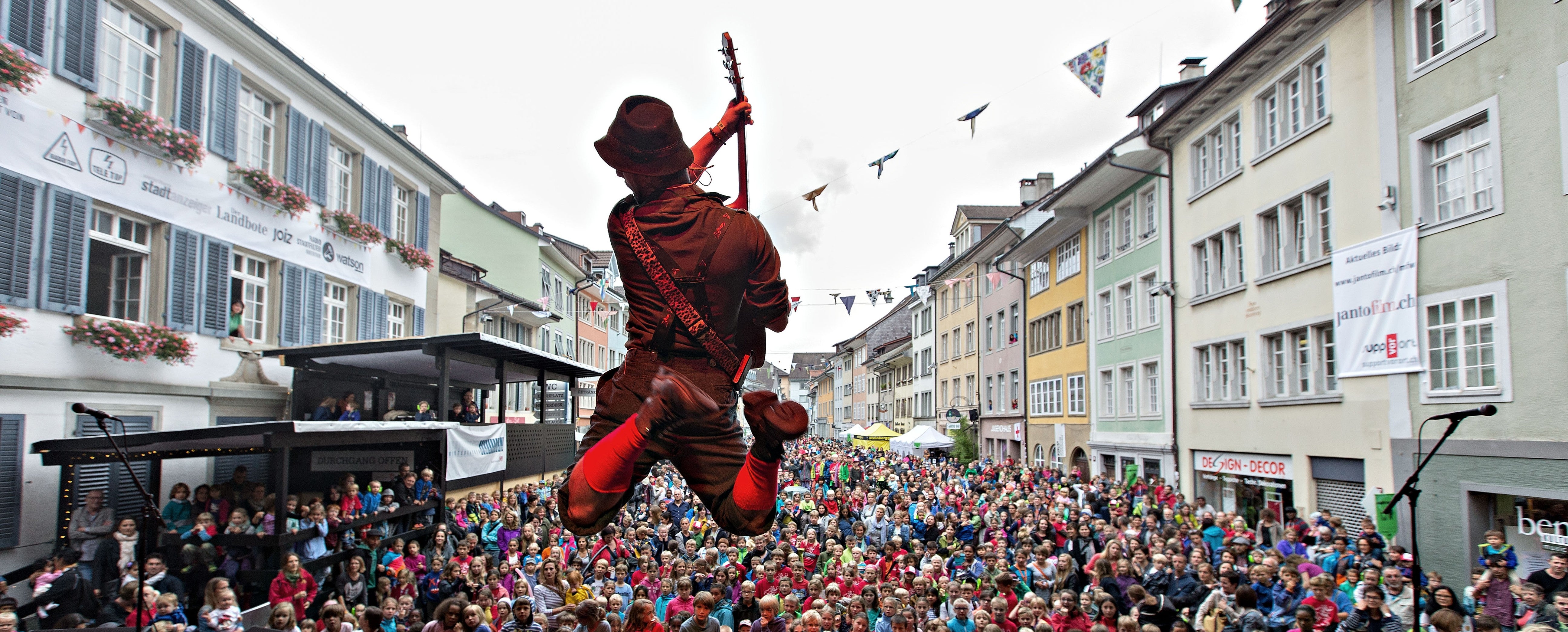 Marius & die Jagdkapelle mit neuem Programm «D'DISGO BRENNT» diesen Sommer unterwegs!