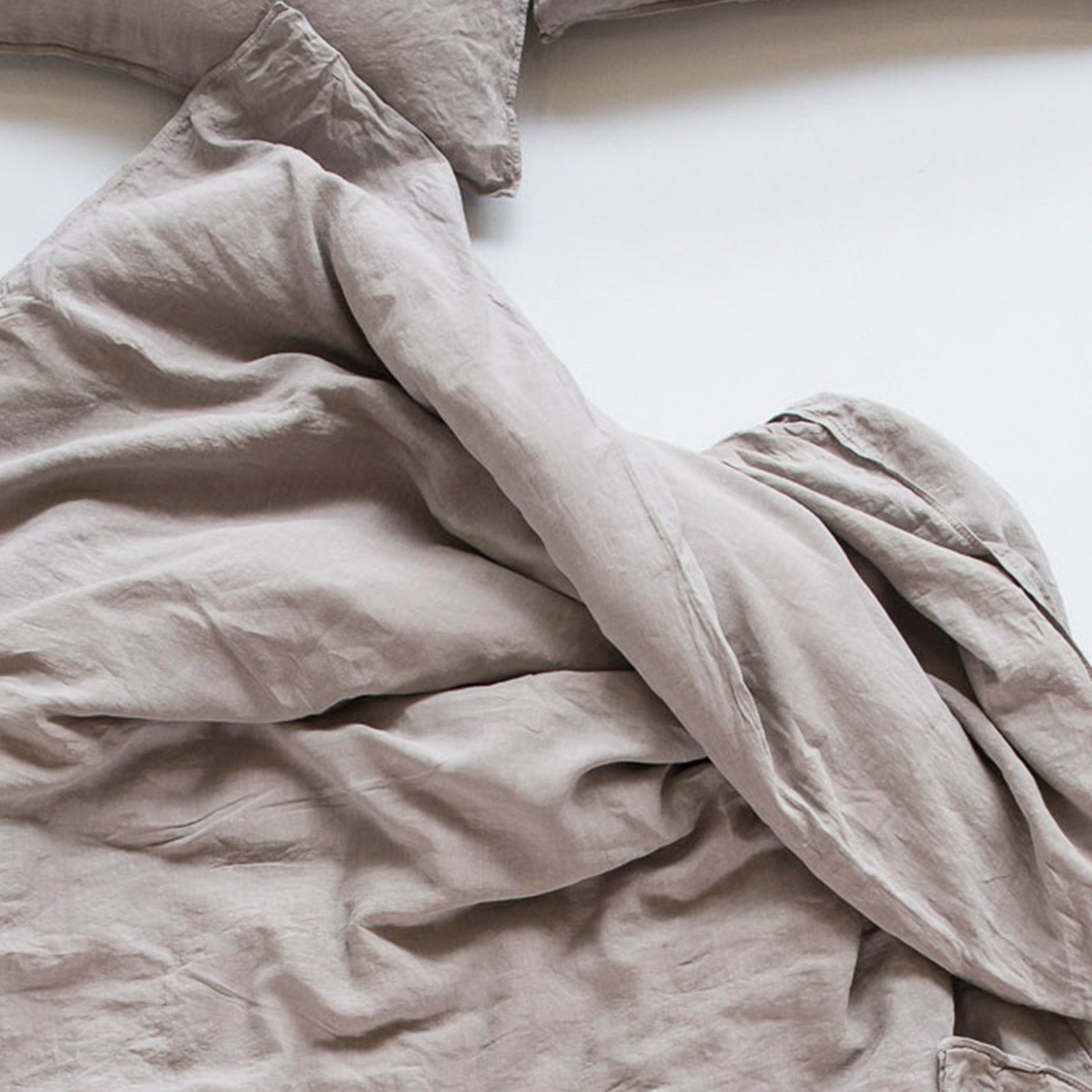 Linus plain, taupe Cushion cover 65x65 cm