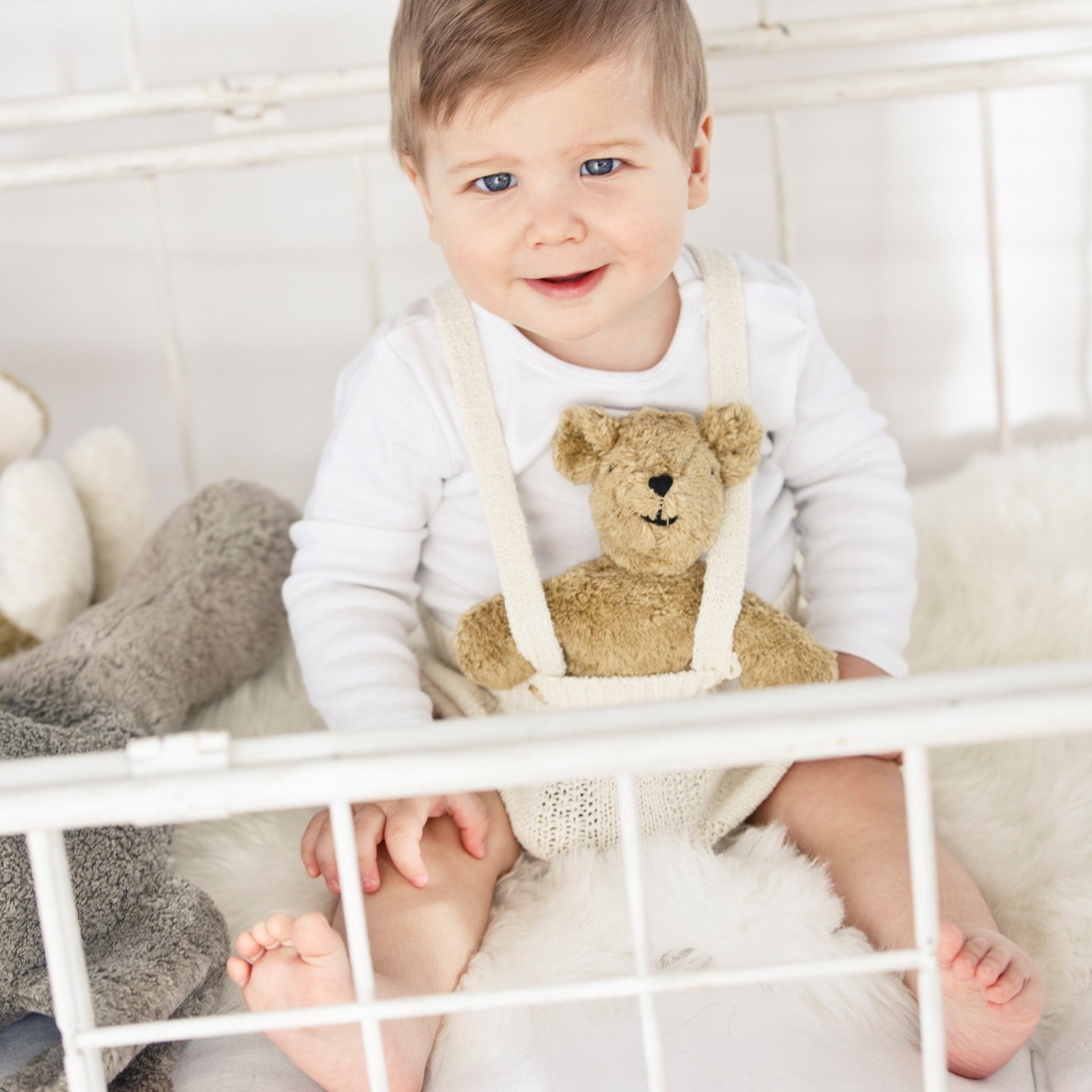 Senger organic cuddly and warming toy bear cherry stone small beige