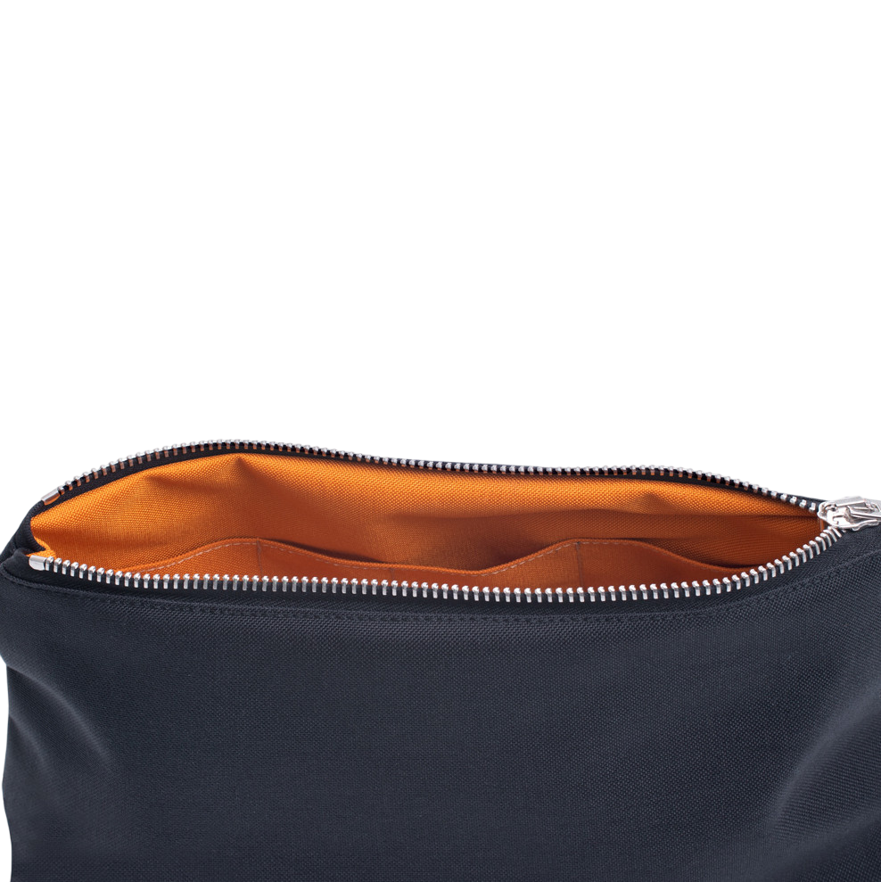 Trousse de toilette "Nessi" noir, doublure ocre