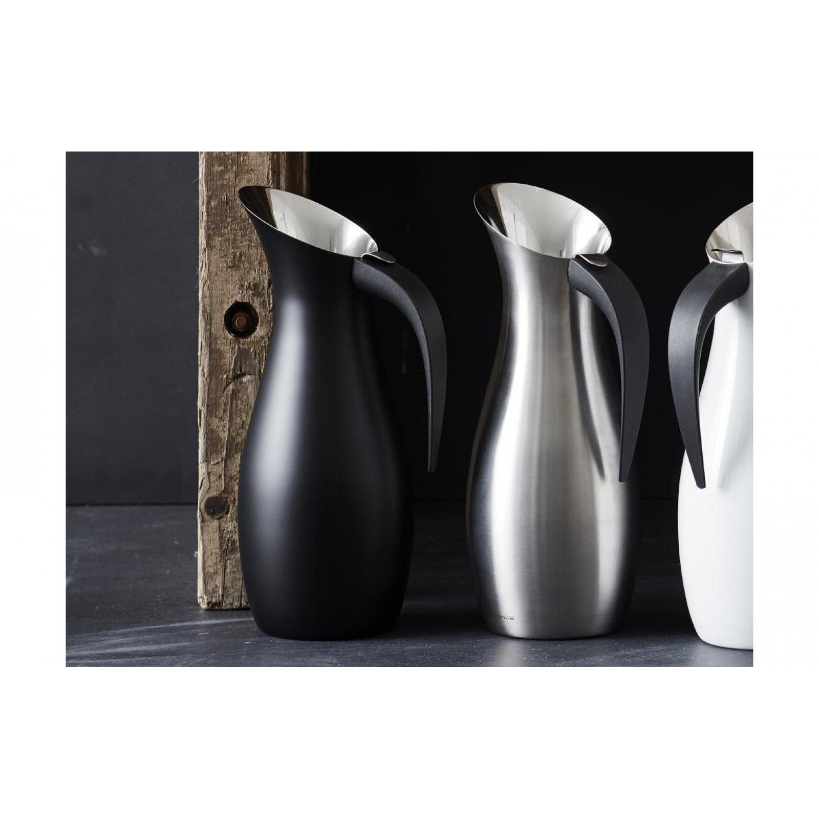 Water carafe 1.7 l, black