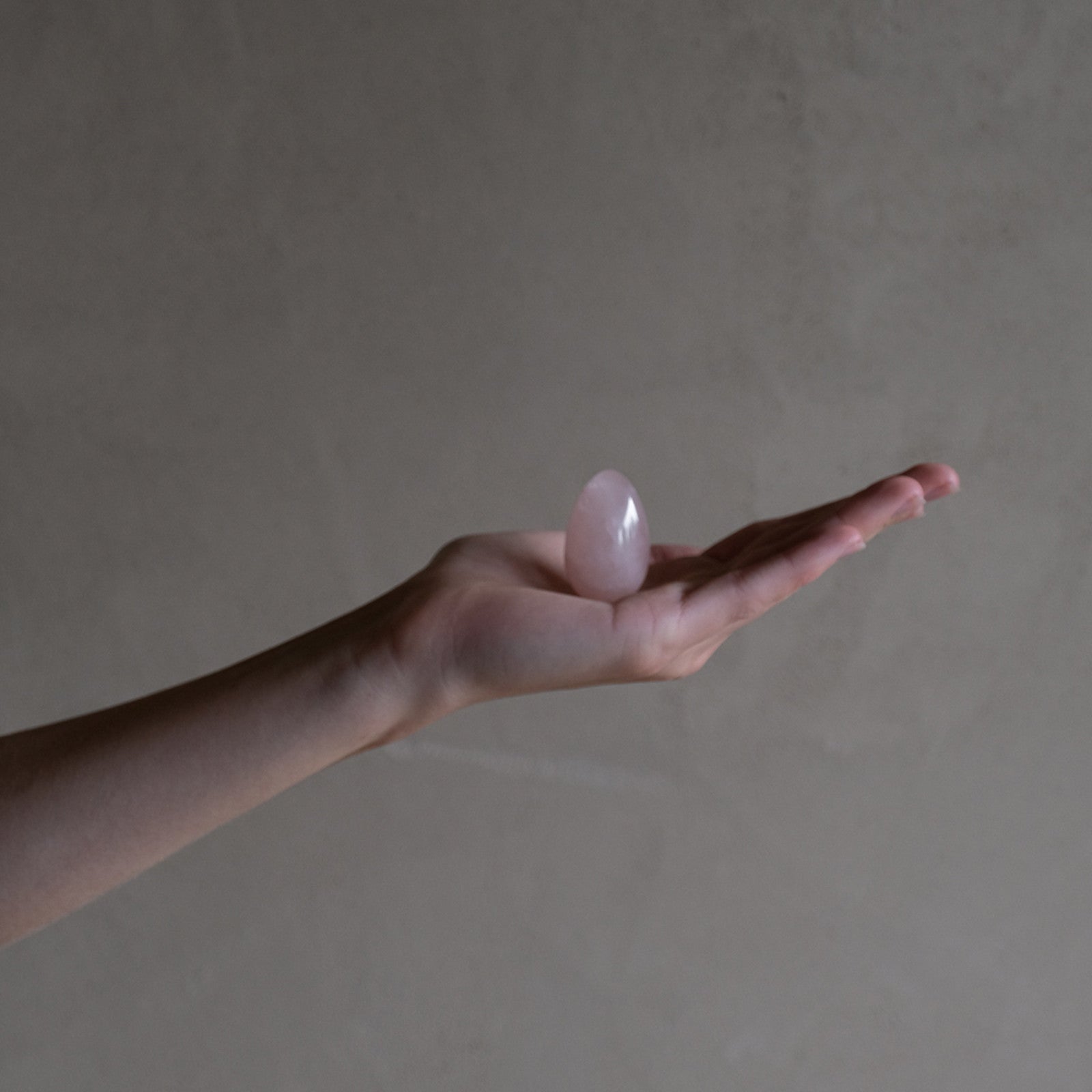 Oeuf de Yoni Quartz rose S (30x20mm)