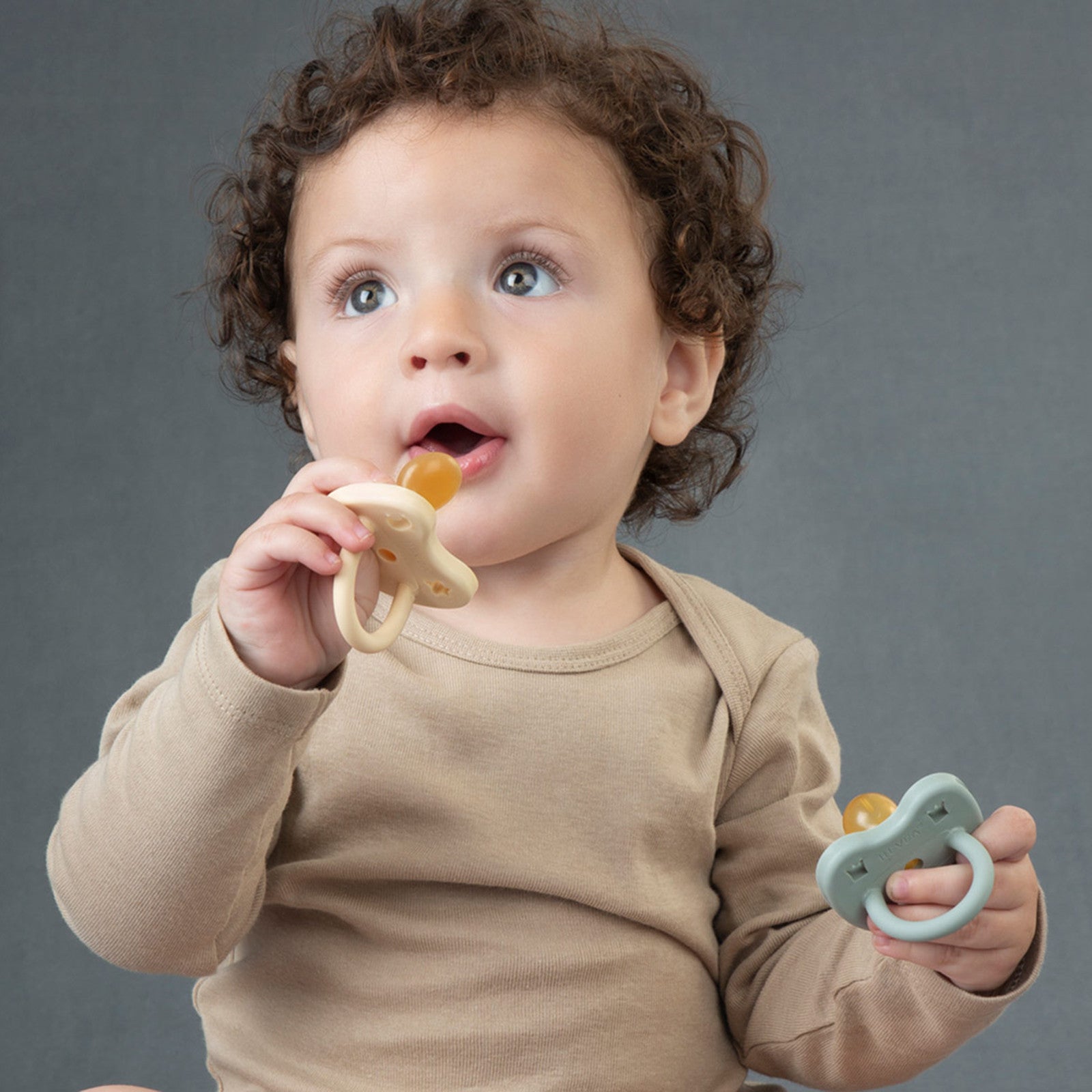 Sucettes bébé 2-Pack Ortho pale butter & milky white