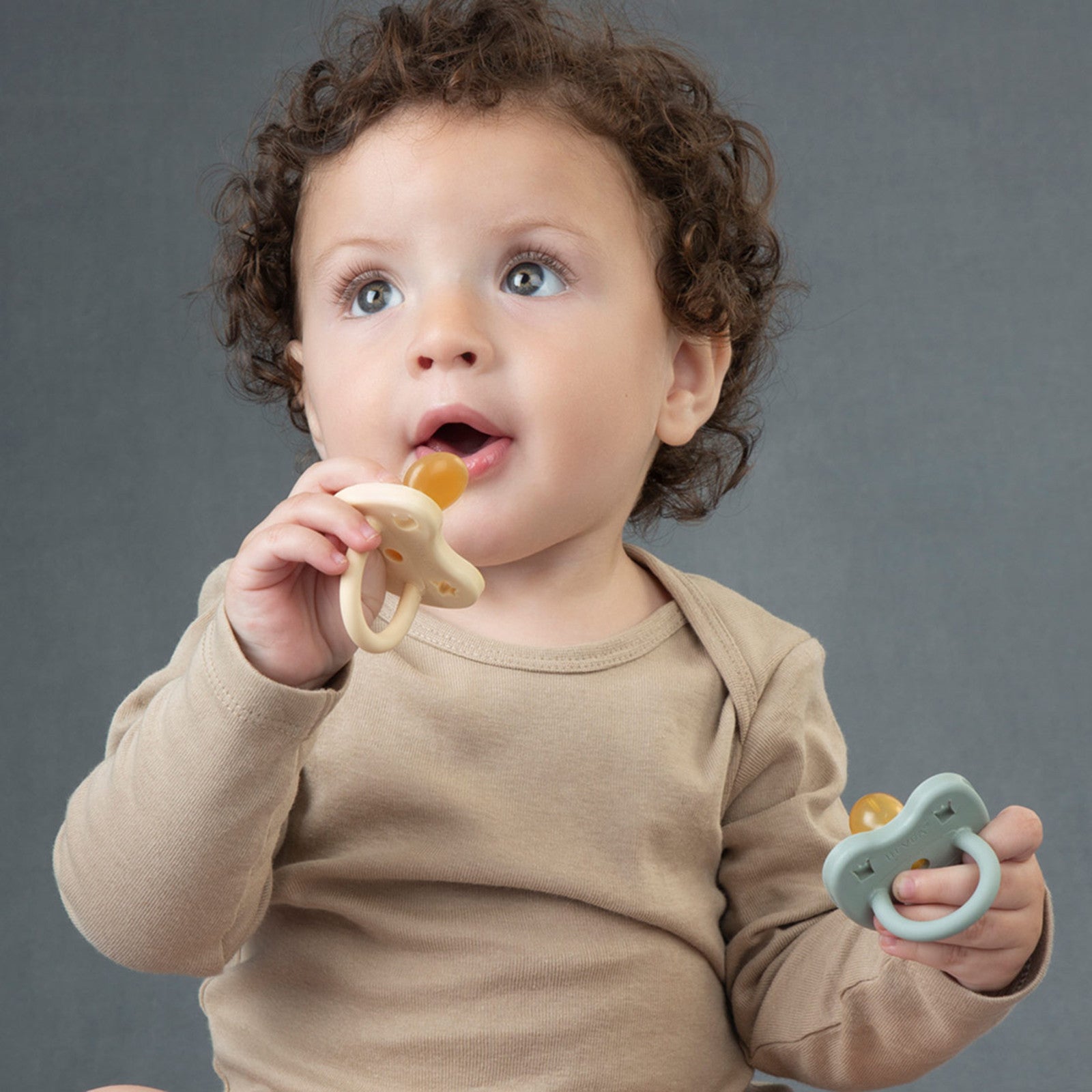 Baby Schnuller 2-Pack Round pale butter & milky white