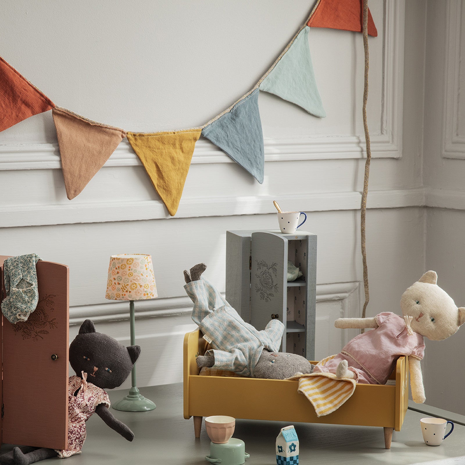 Armoire miniature gris-mint