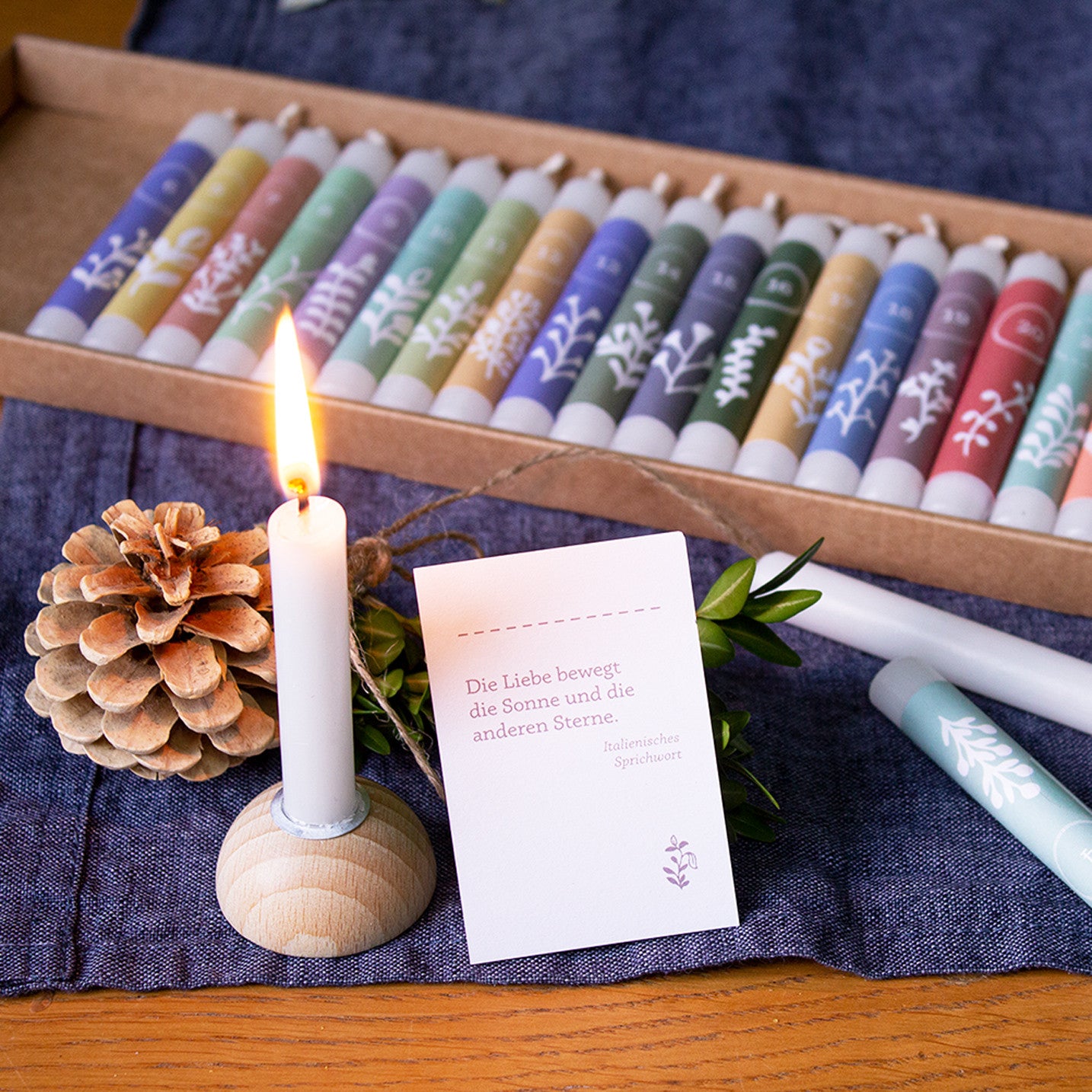 Advent calendar with 24 tree candle moments