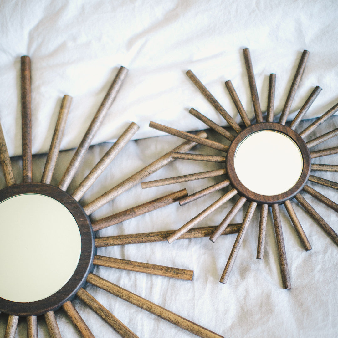 Sole the mirror dark walnut L