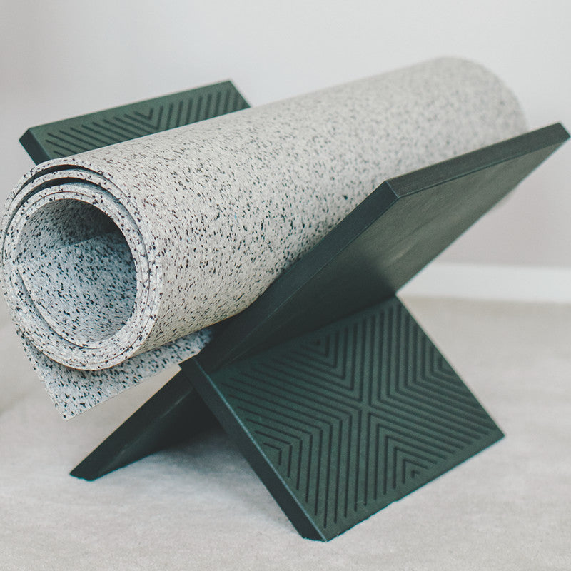 Vela the holder fir green