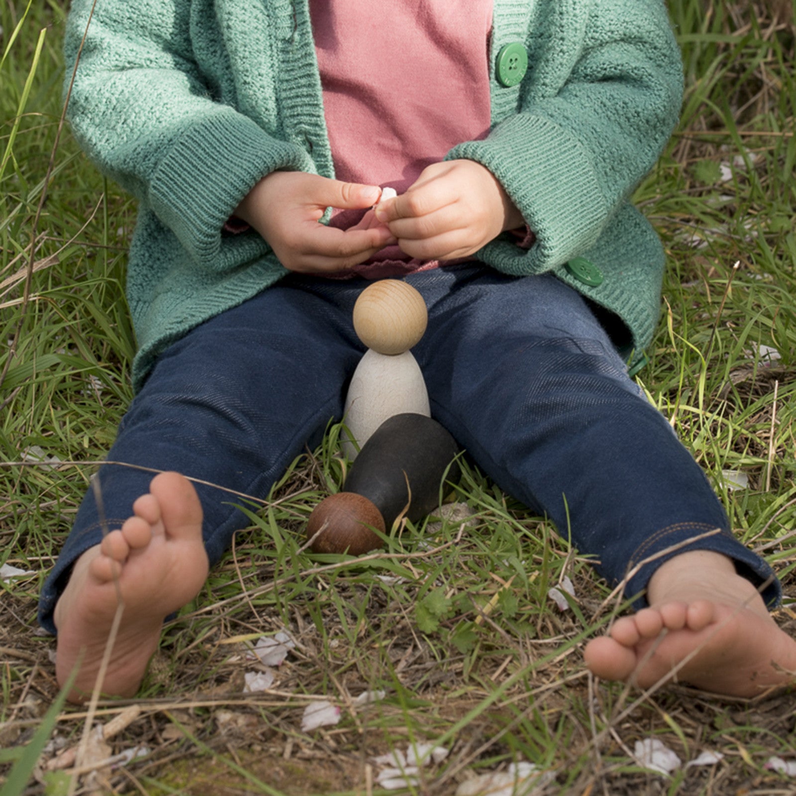 Figurines en bois Nins Adult Light Wood Grapat