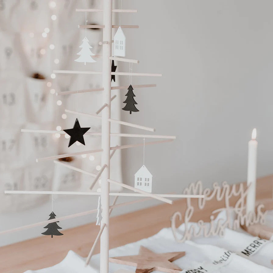 Holzanhänger Tanne Schwarz 8er Set