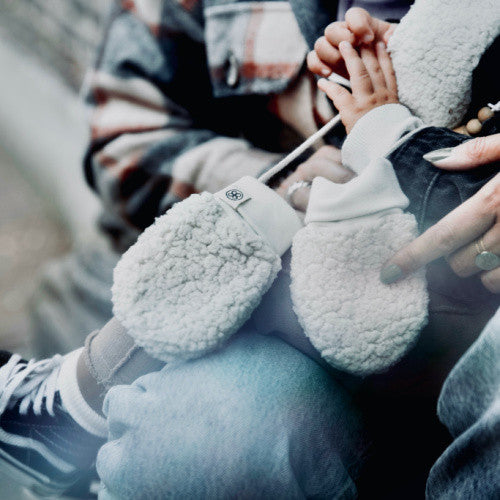 Baby teddy mittens Off White