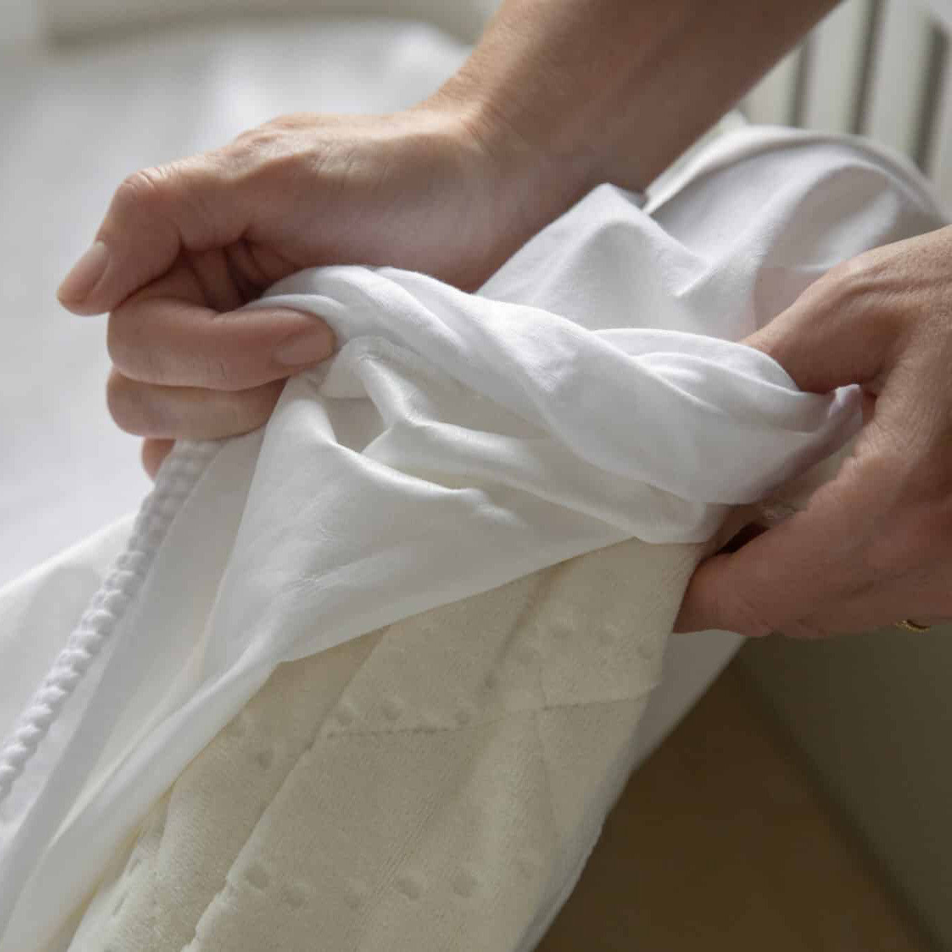 Housse de protection contre l'humidité Junior & Grow White