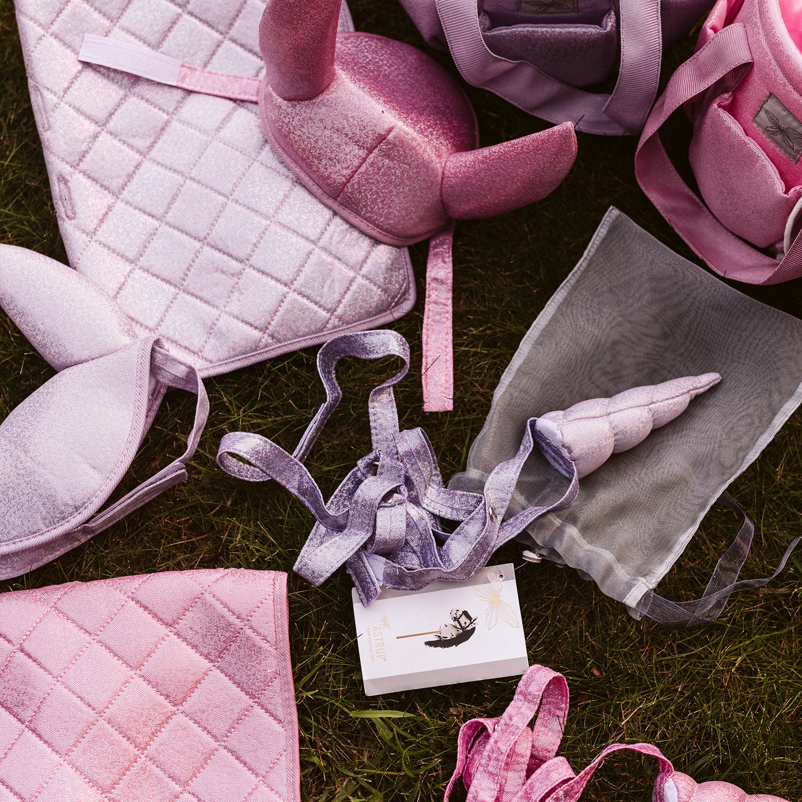 Horn und Halfter für Steckenpferd Pink glitter