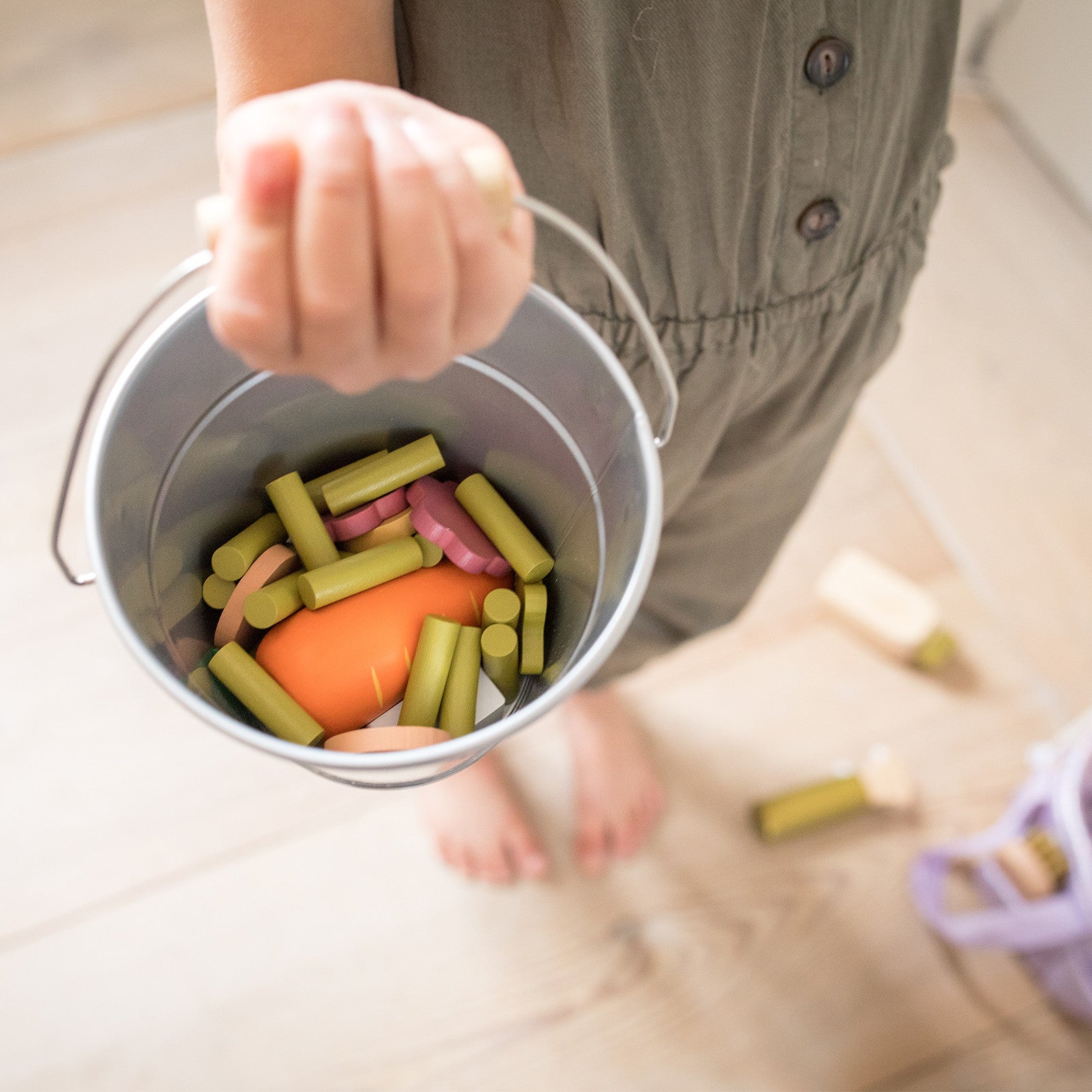 Hobbyhorse water and food bucket