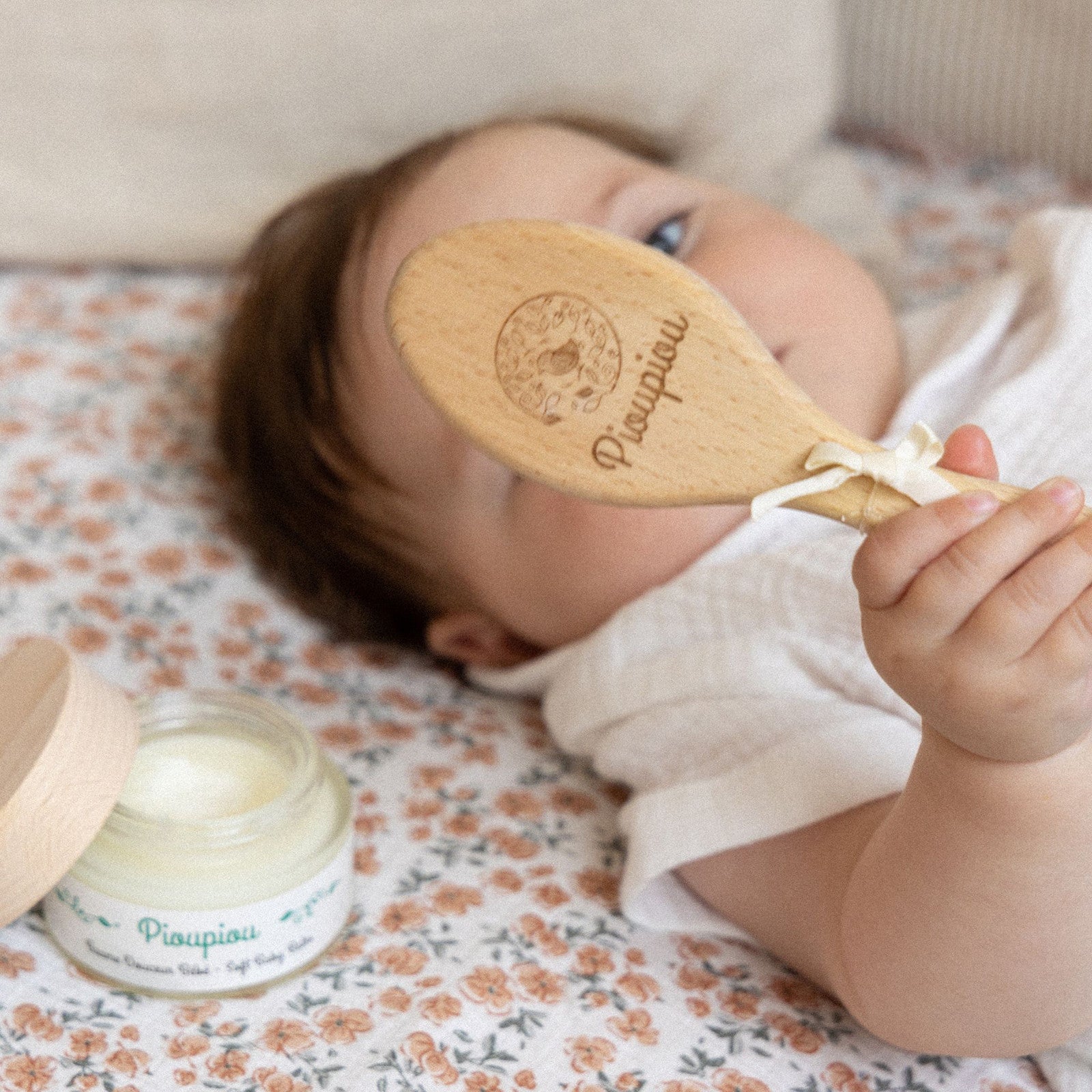 Brosse en bois pour bébé