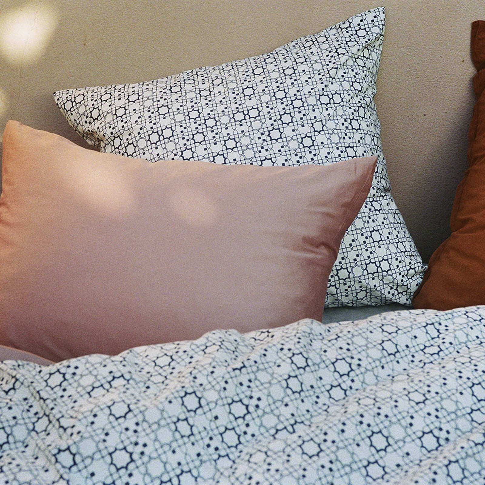 MARRAKECH cushion cover ecru/midnight blue 50x70 cm