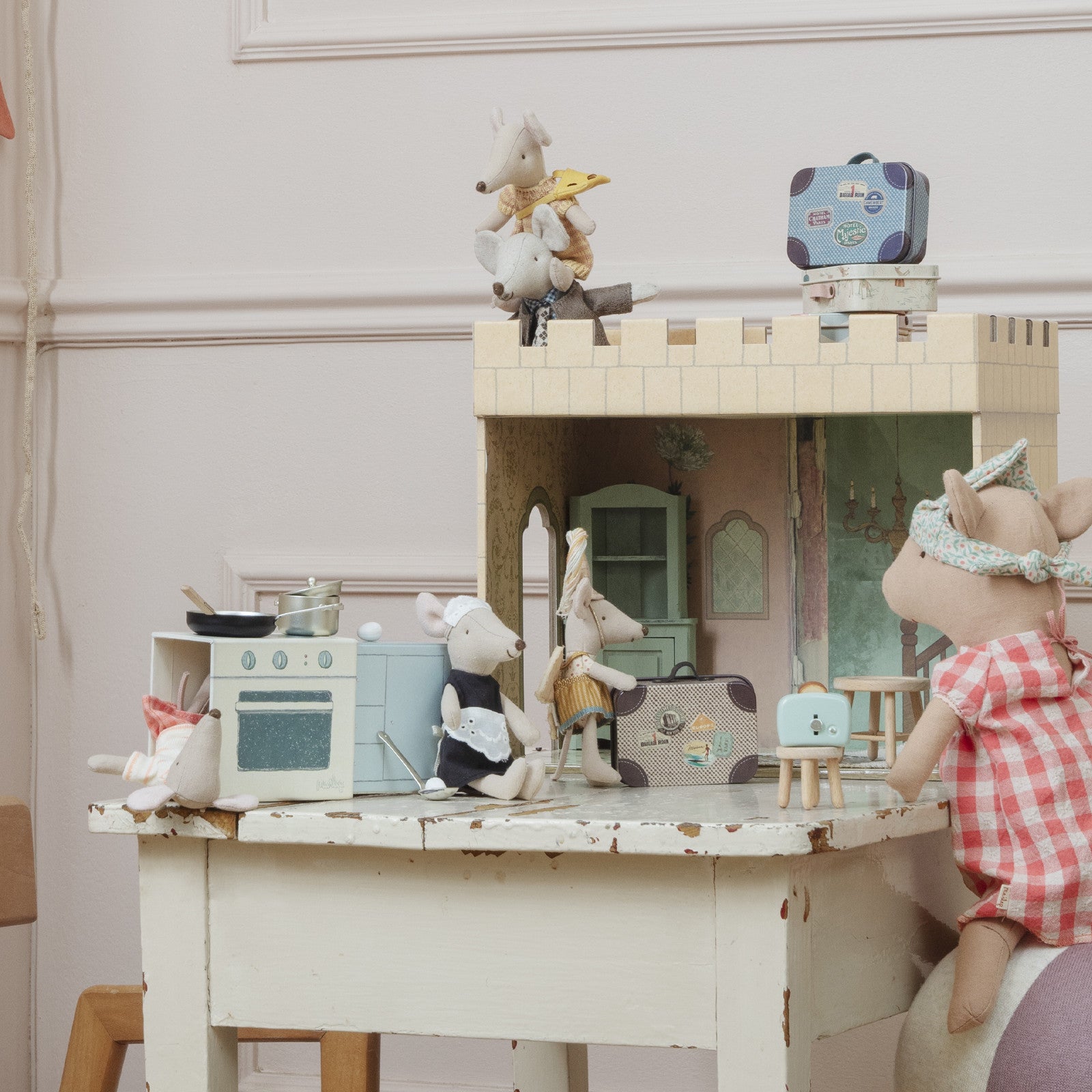 Maileg mouse table and stool set