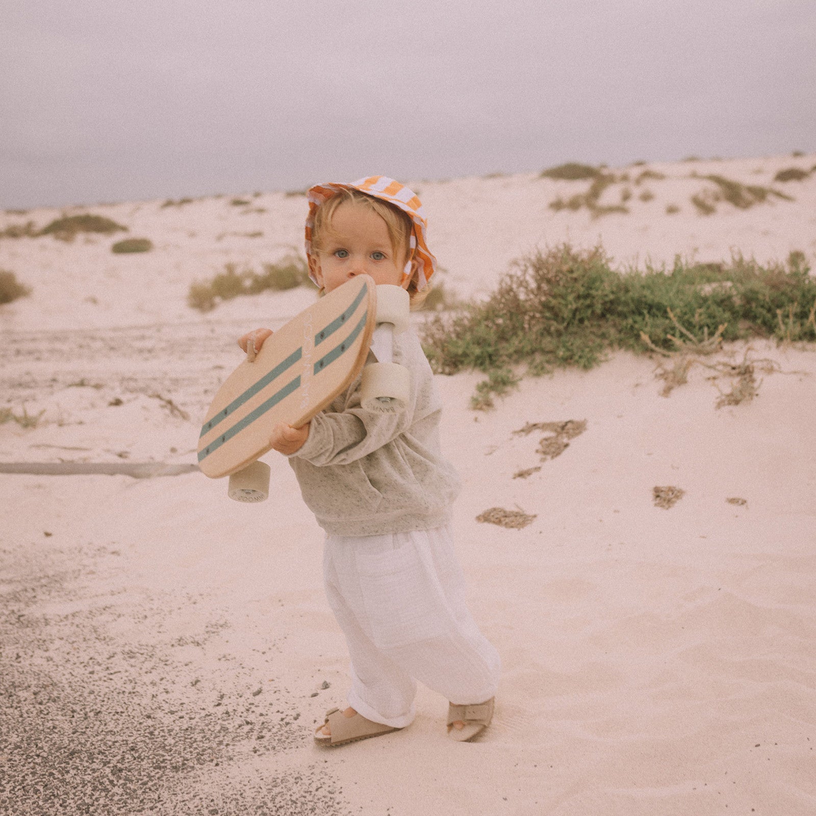 Chapeau de soleil pour bébé Stripes Bob White