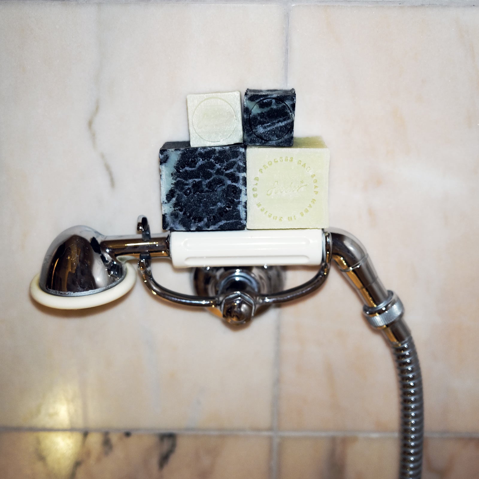 Natur Blockseife Kohle Schwarze Kiefer