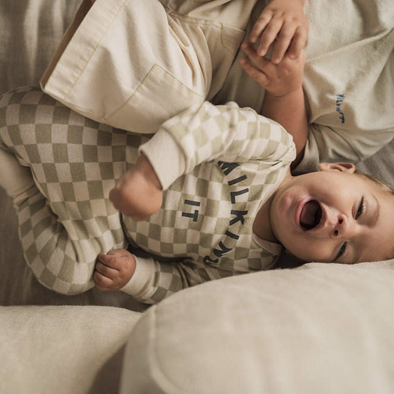 Combinaison bébé Milking It Checkerboard Taupe