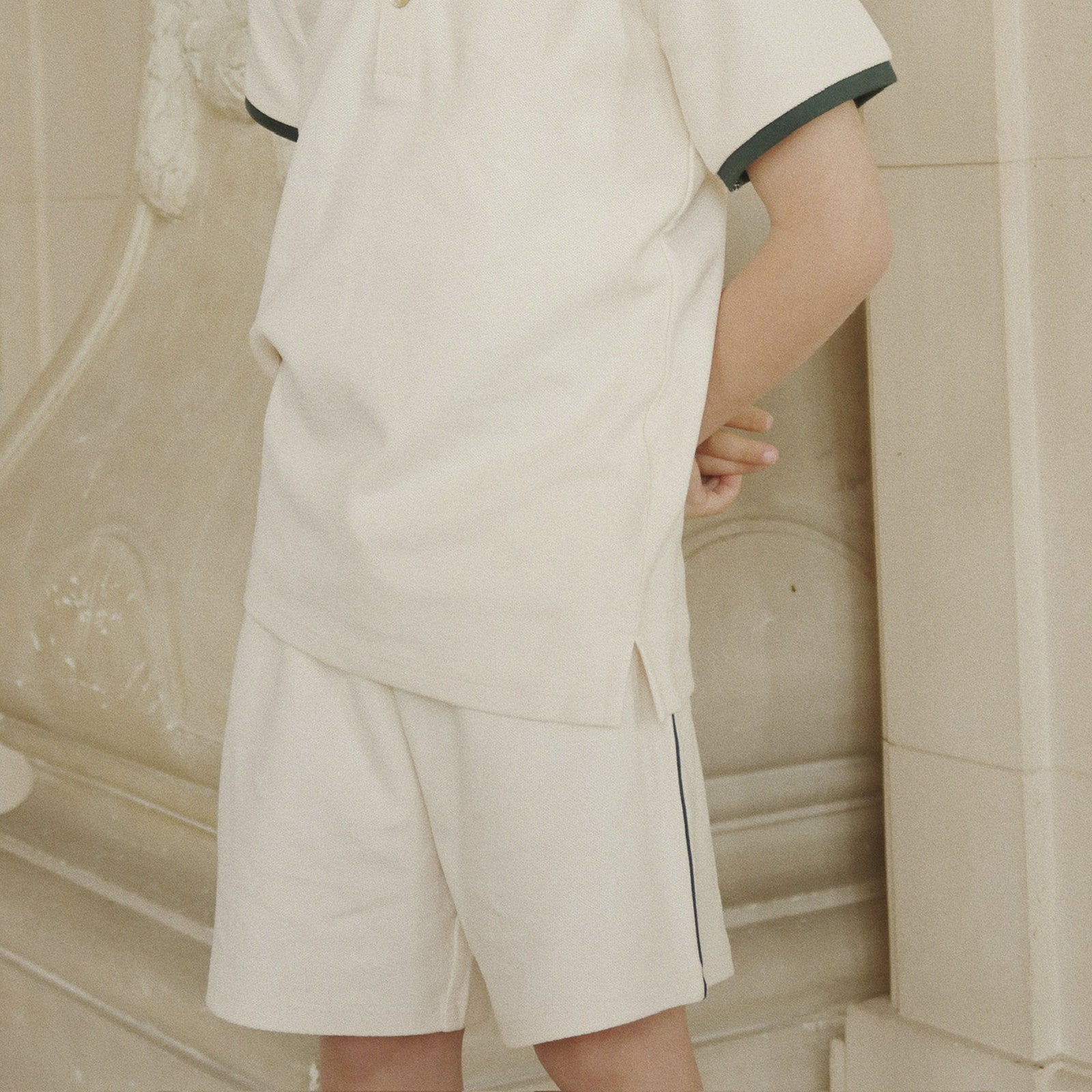 Short Florian Antique White