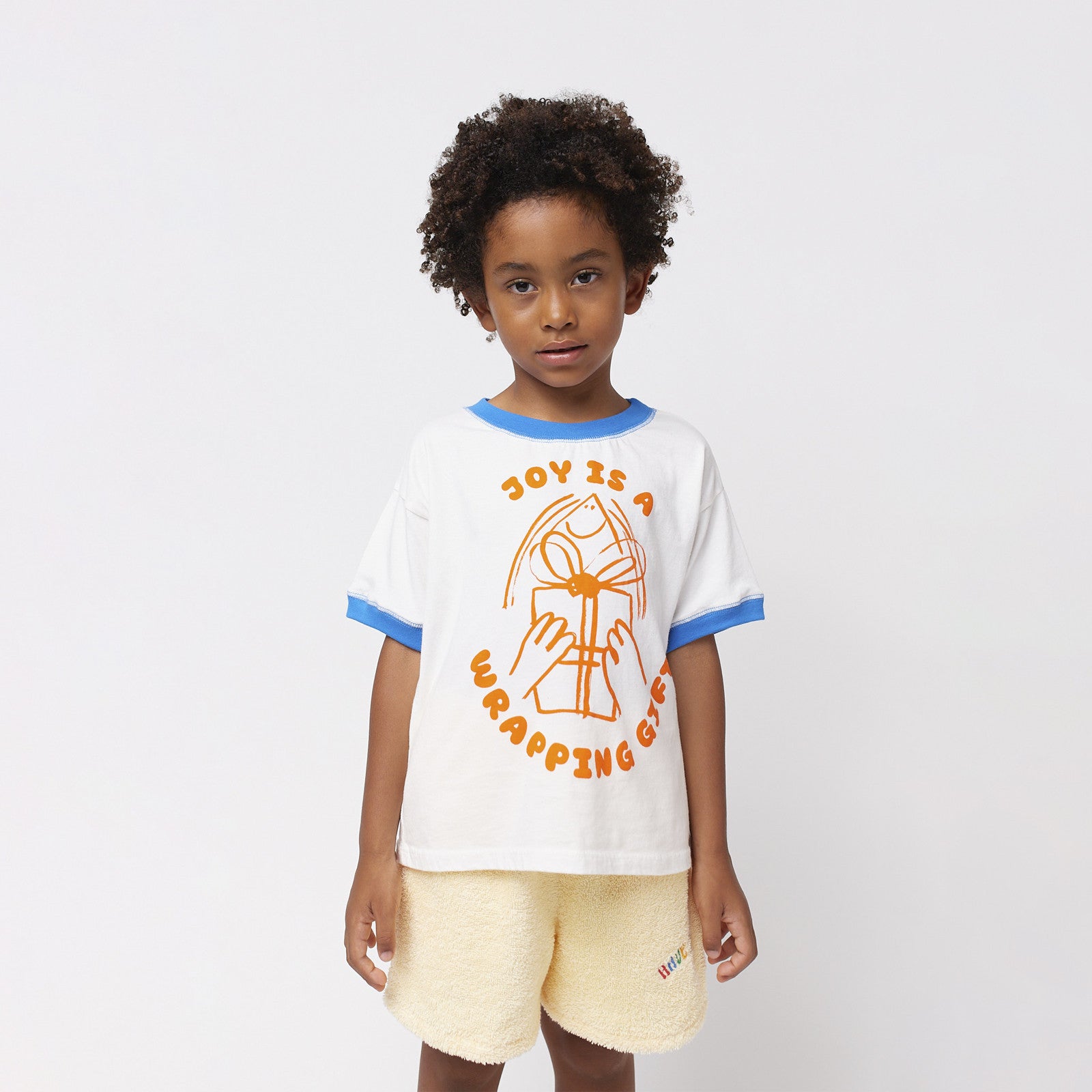 T-shirt Joy Is A Wrapping Gift blanc cassé