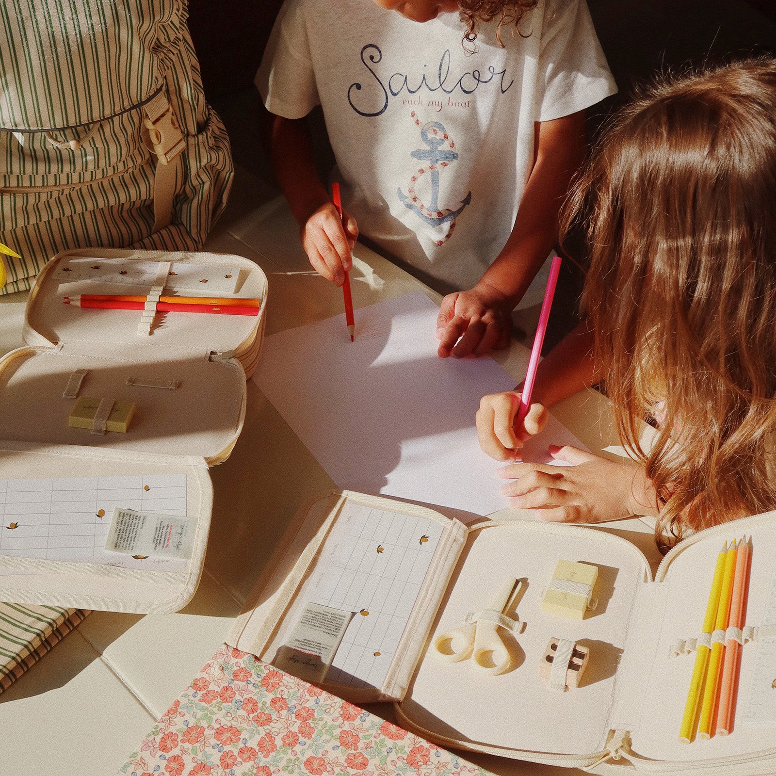 Federmäppchen Etui Schule Clover Kaluka