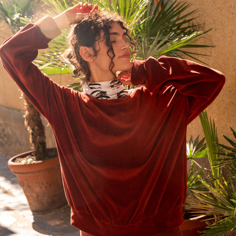 Sweater Sunday Henna