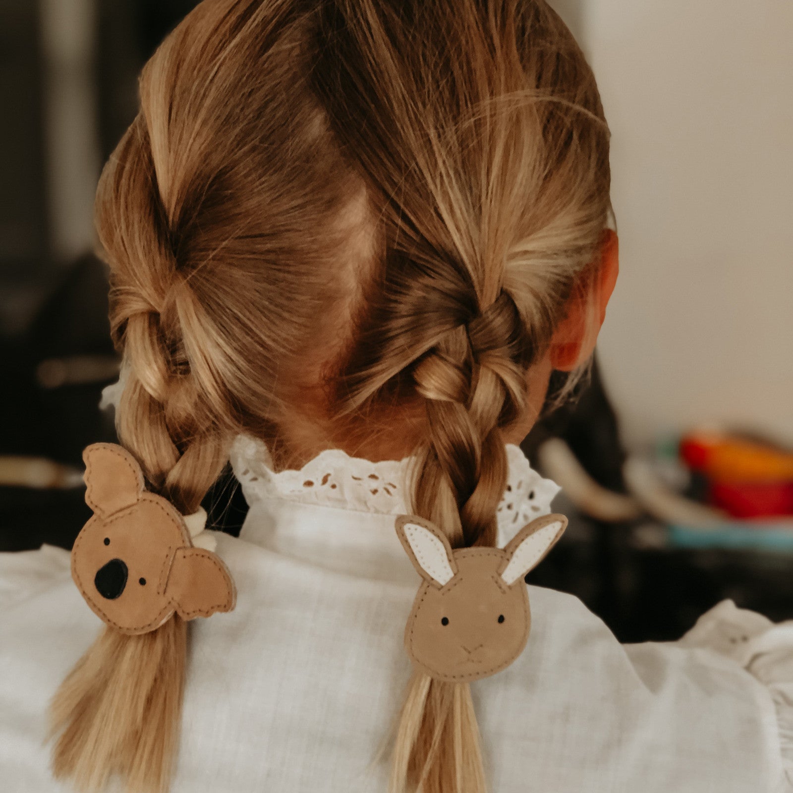 Hair clip Josy Bunny Taupe Nubuck