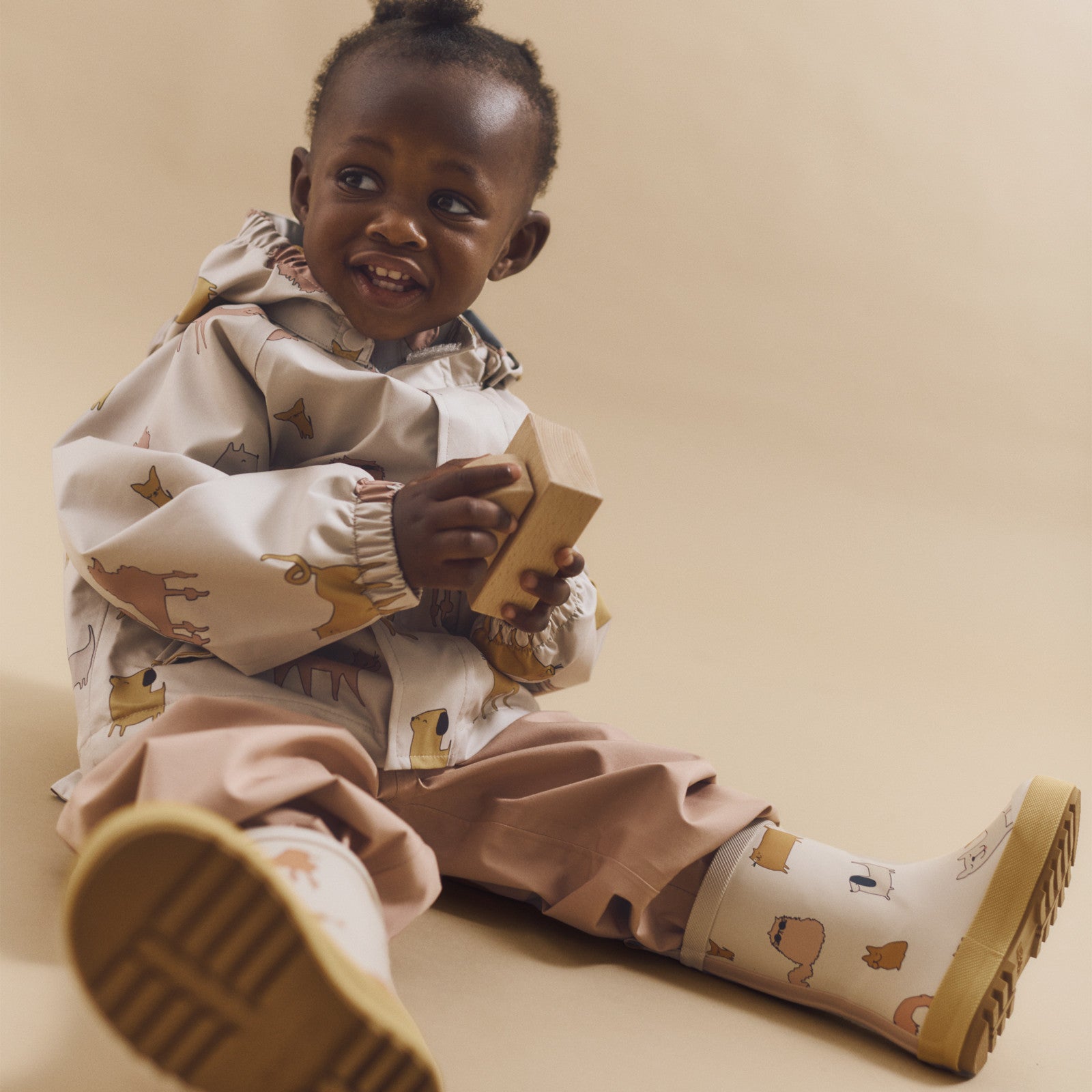 Regenset Manu Cats And Dogs Sandy