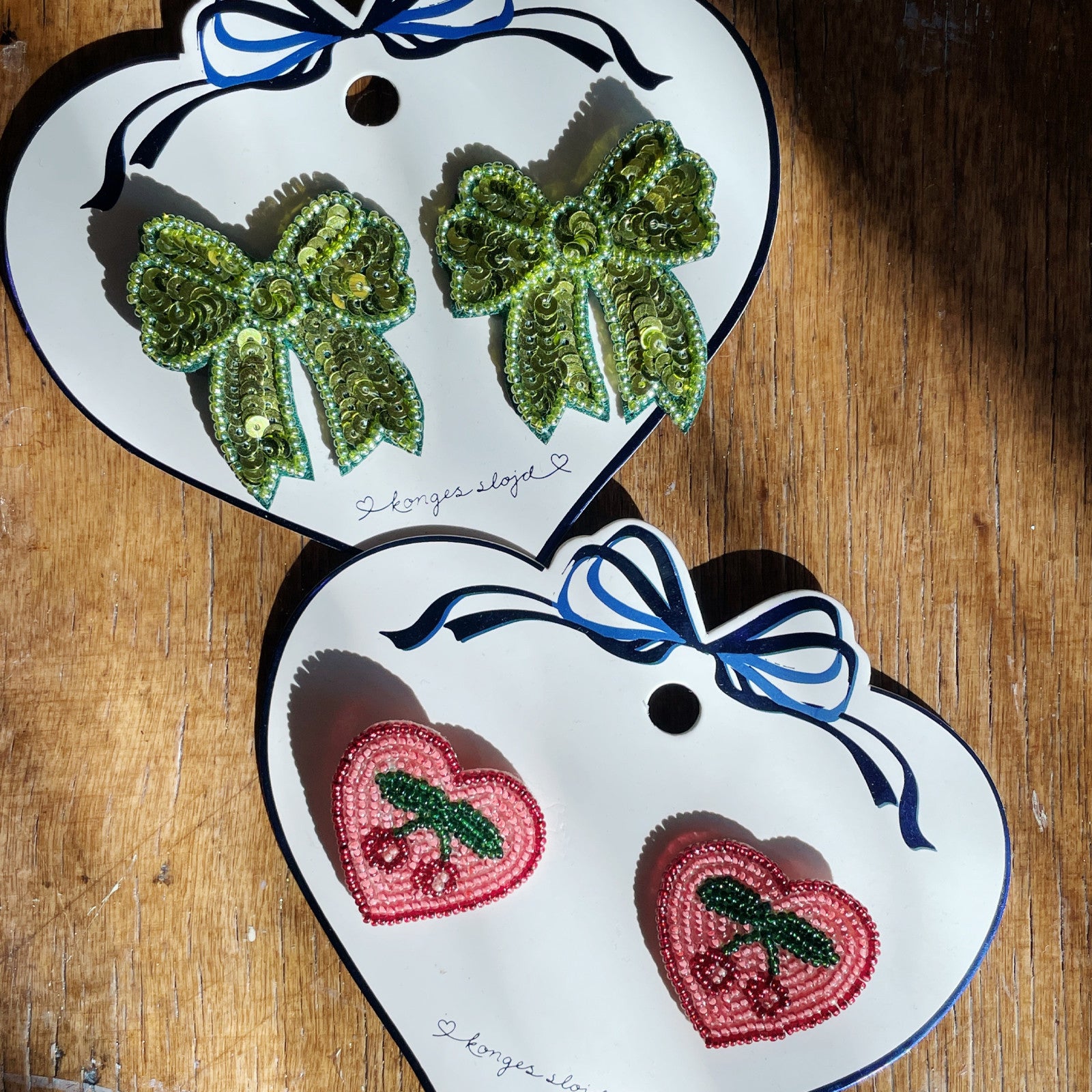 Hair clips set of 2 Heart Cherry