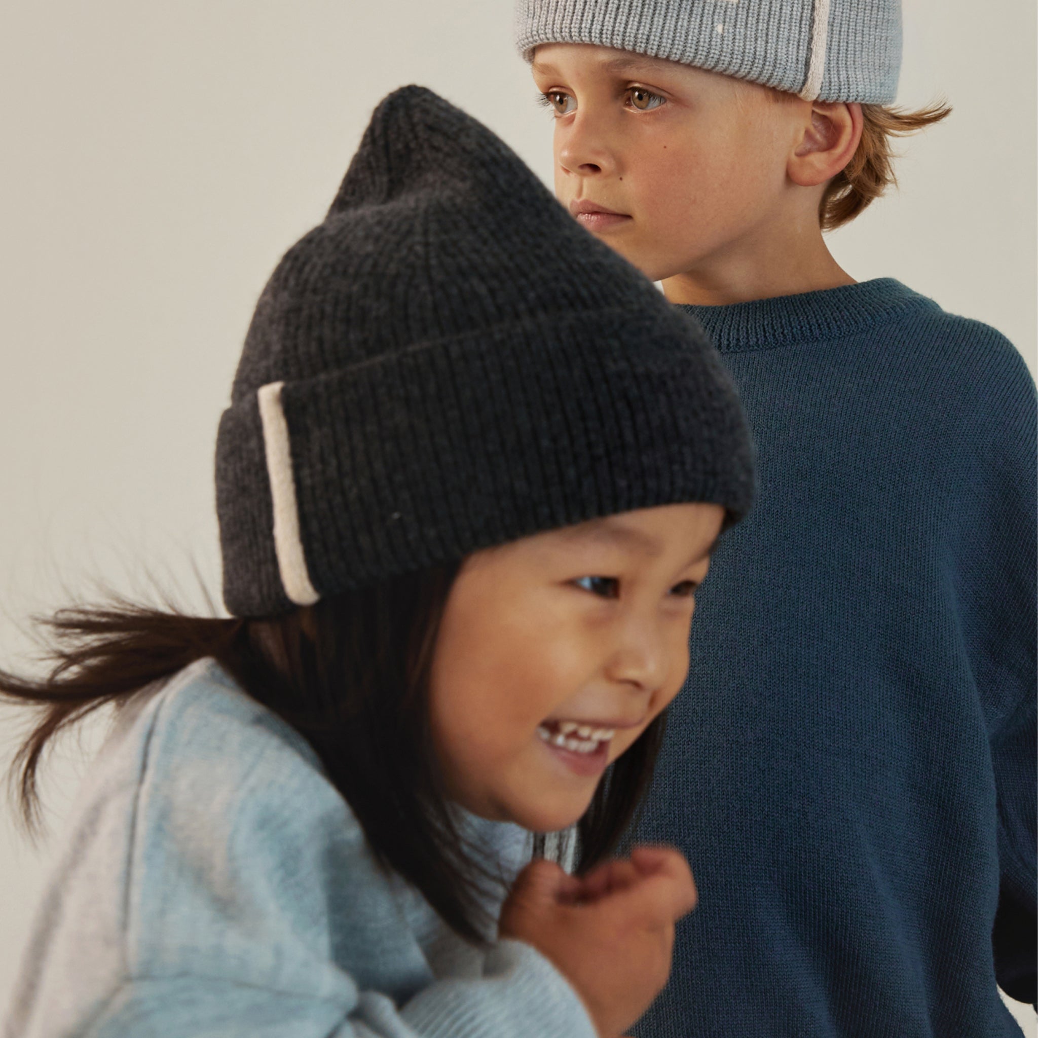 Mütze Merinowolle Nearly Black Melange