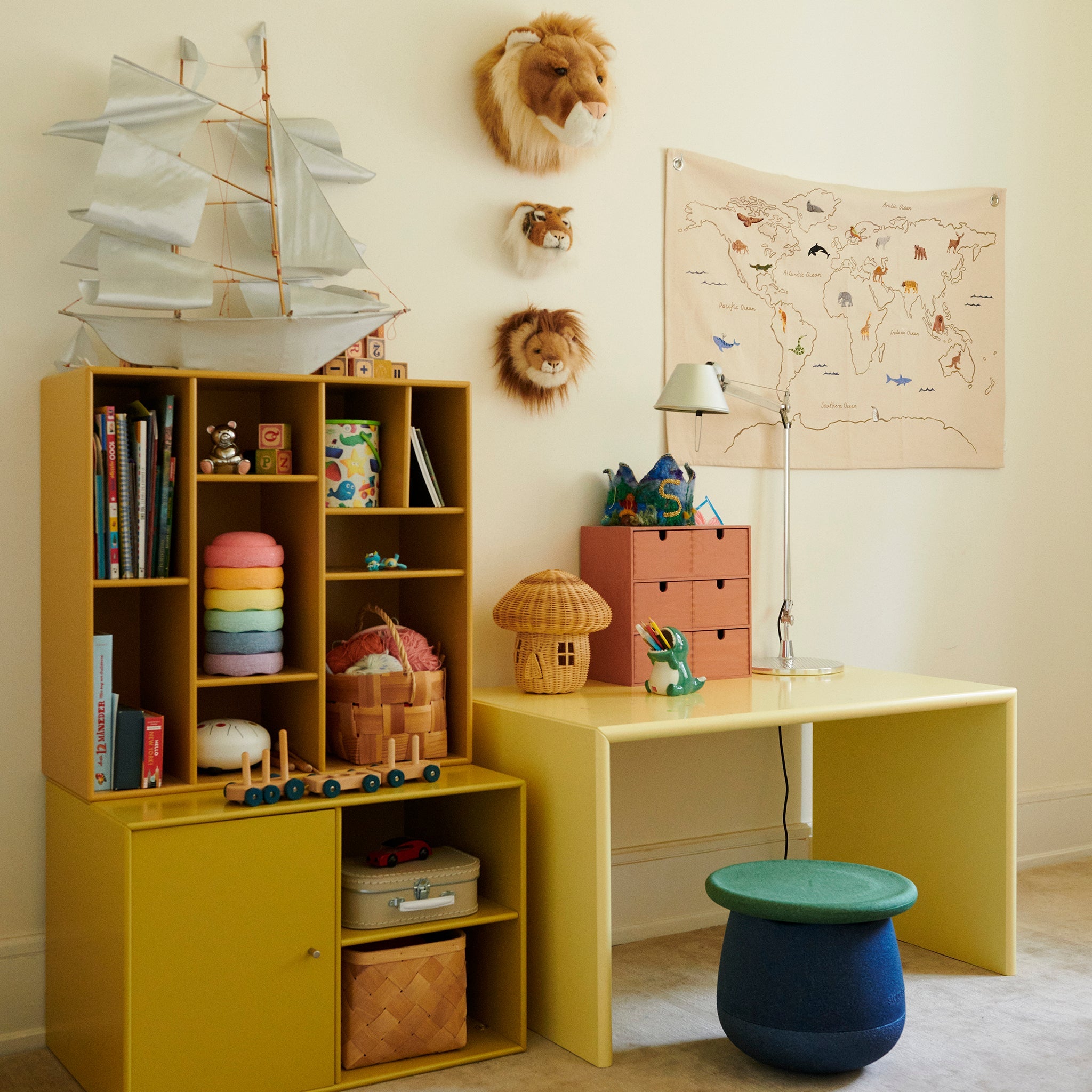 Pierre empilée Dynamic small waters & greens