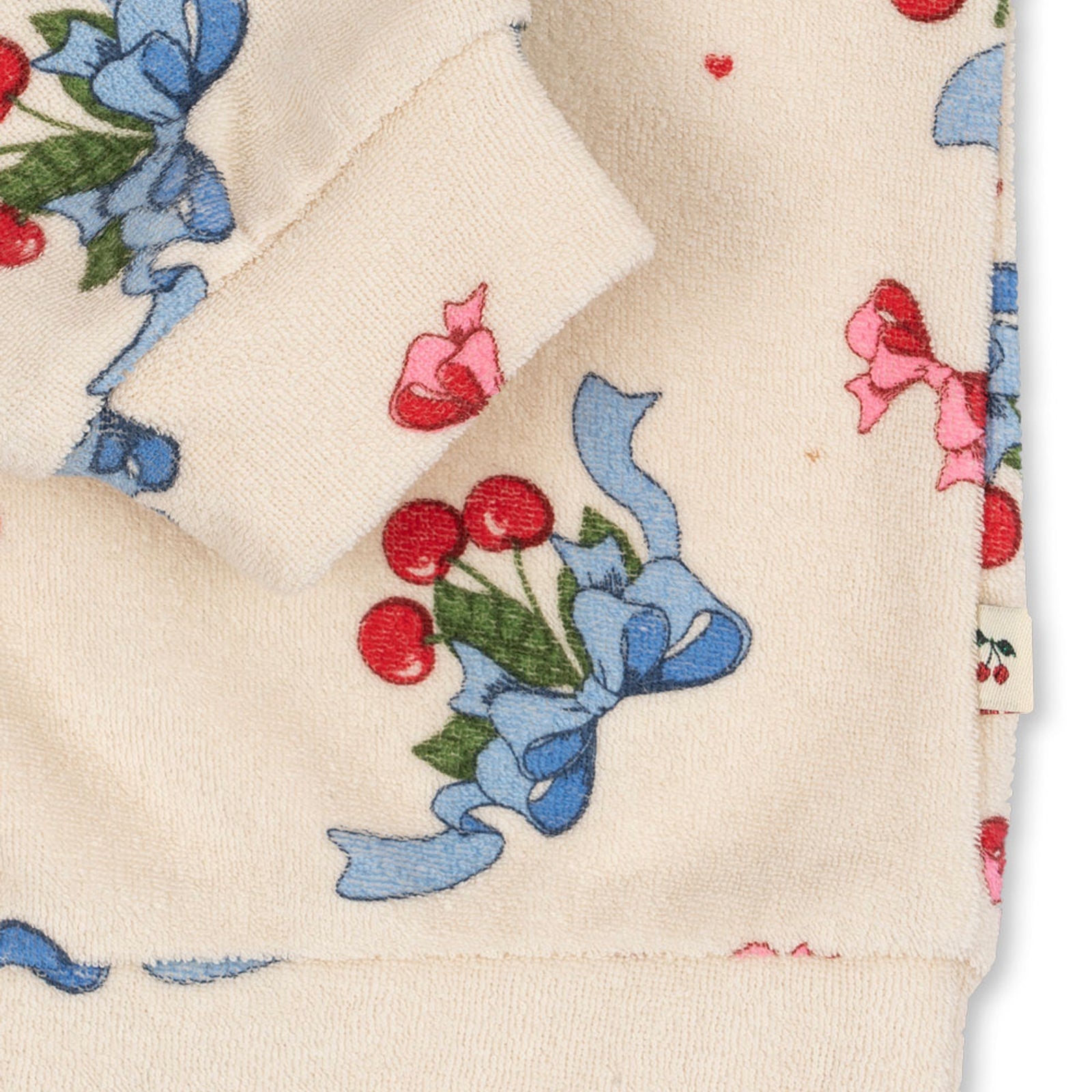 Itty Amarena sweatshirt