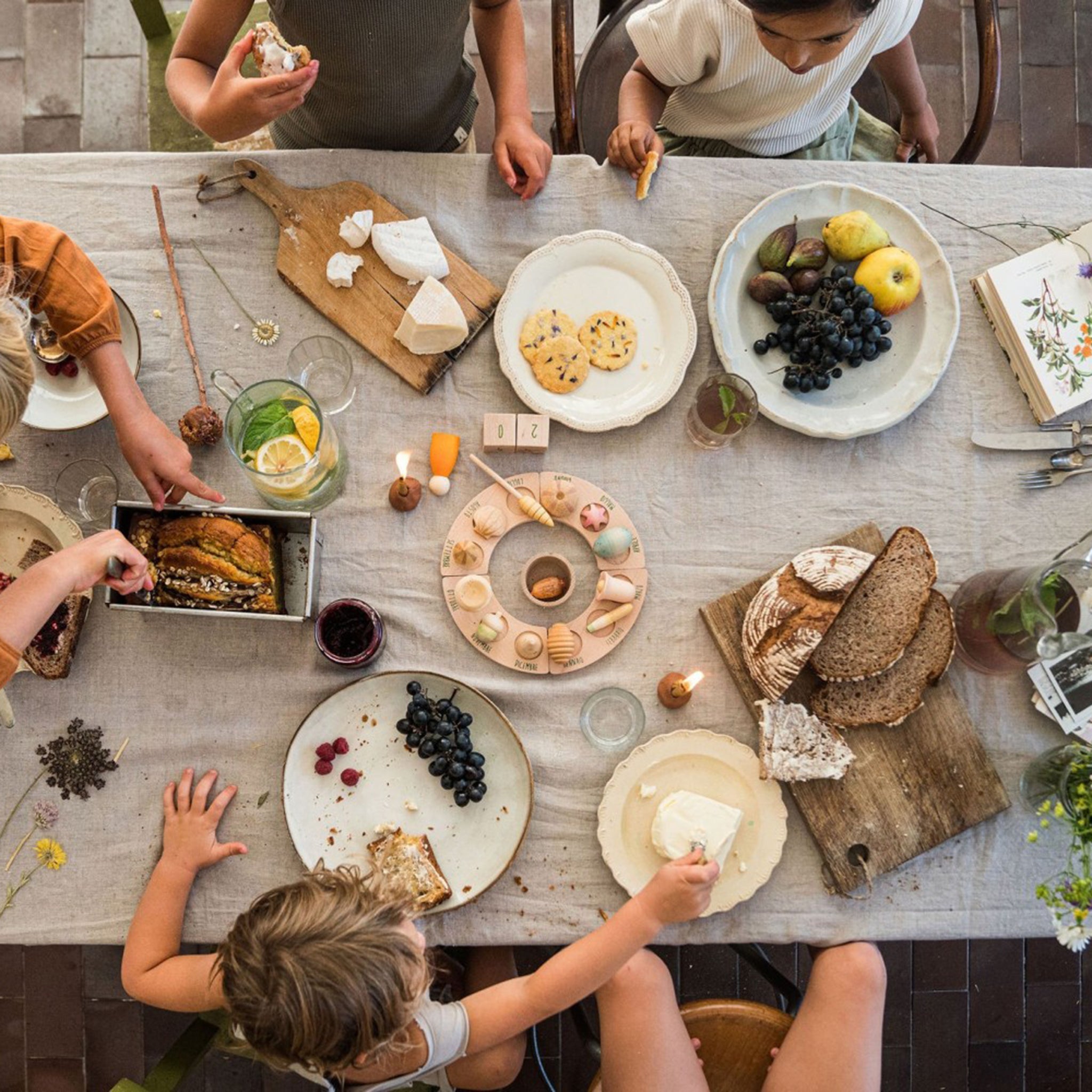 Holzfiguren Wonders 12 Stück Grapat