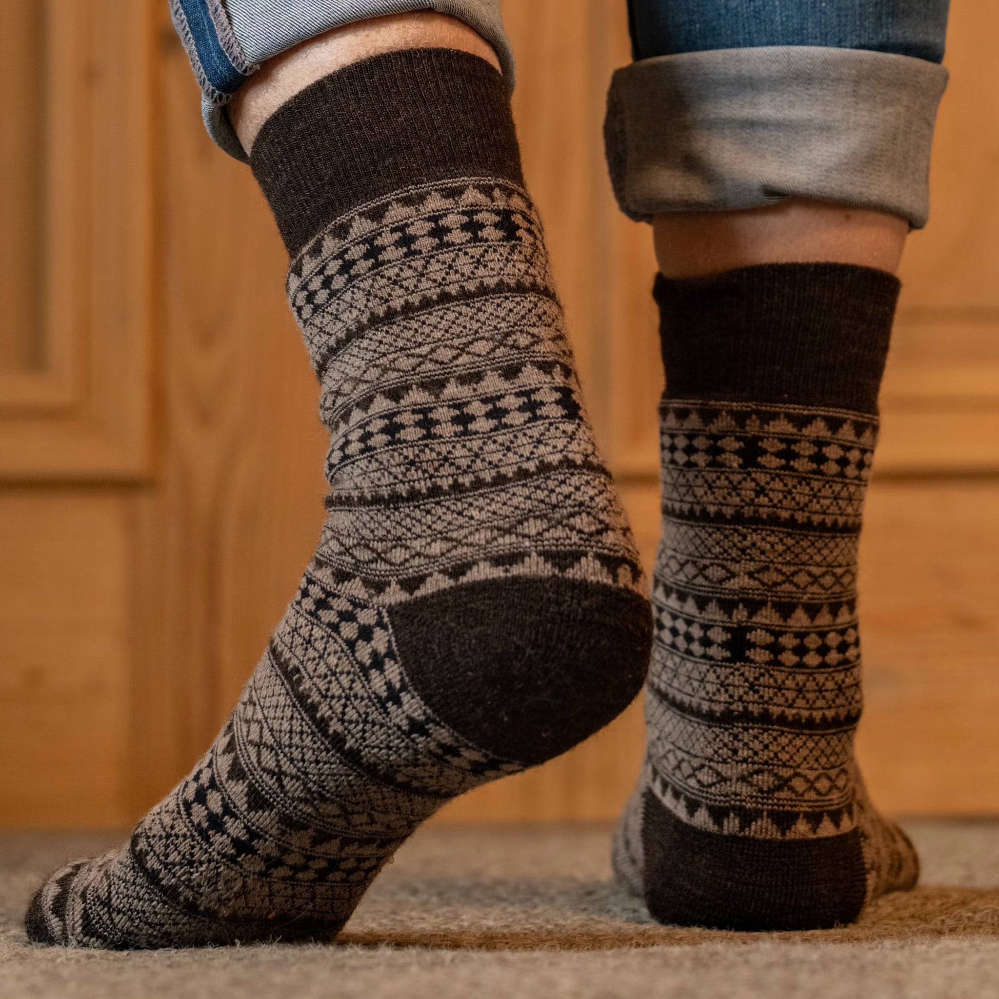 Chaussettes pour femmes Inga Wool Dark Brown