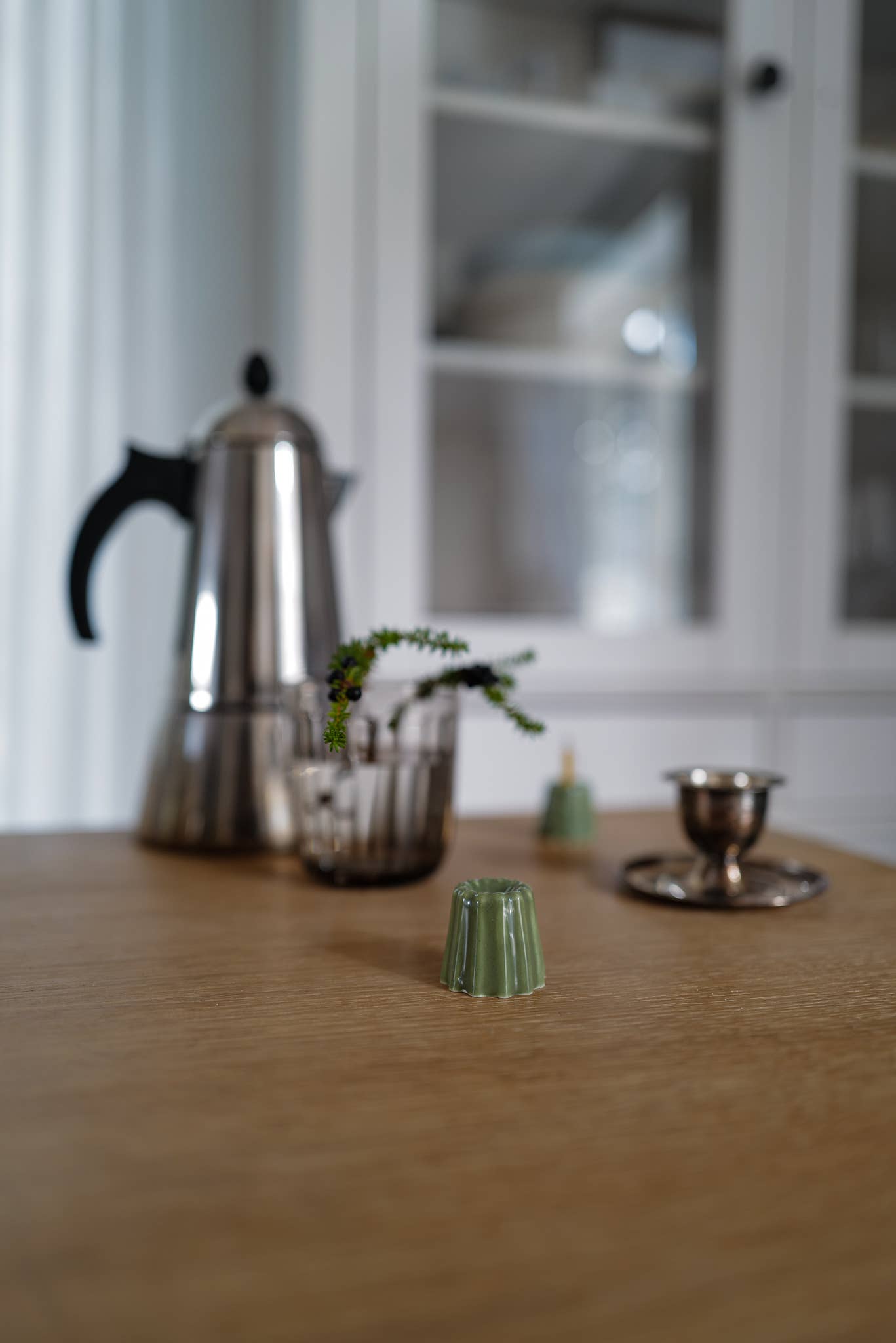 Petit bougeoir en porcelaine, blanc mat