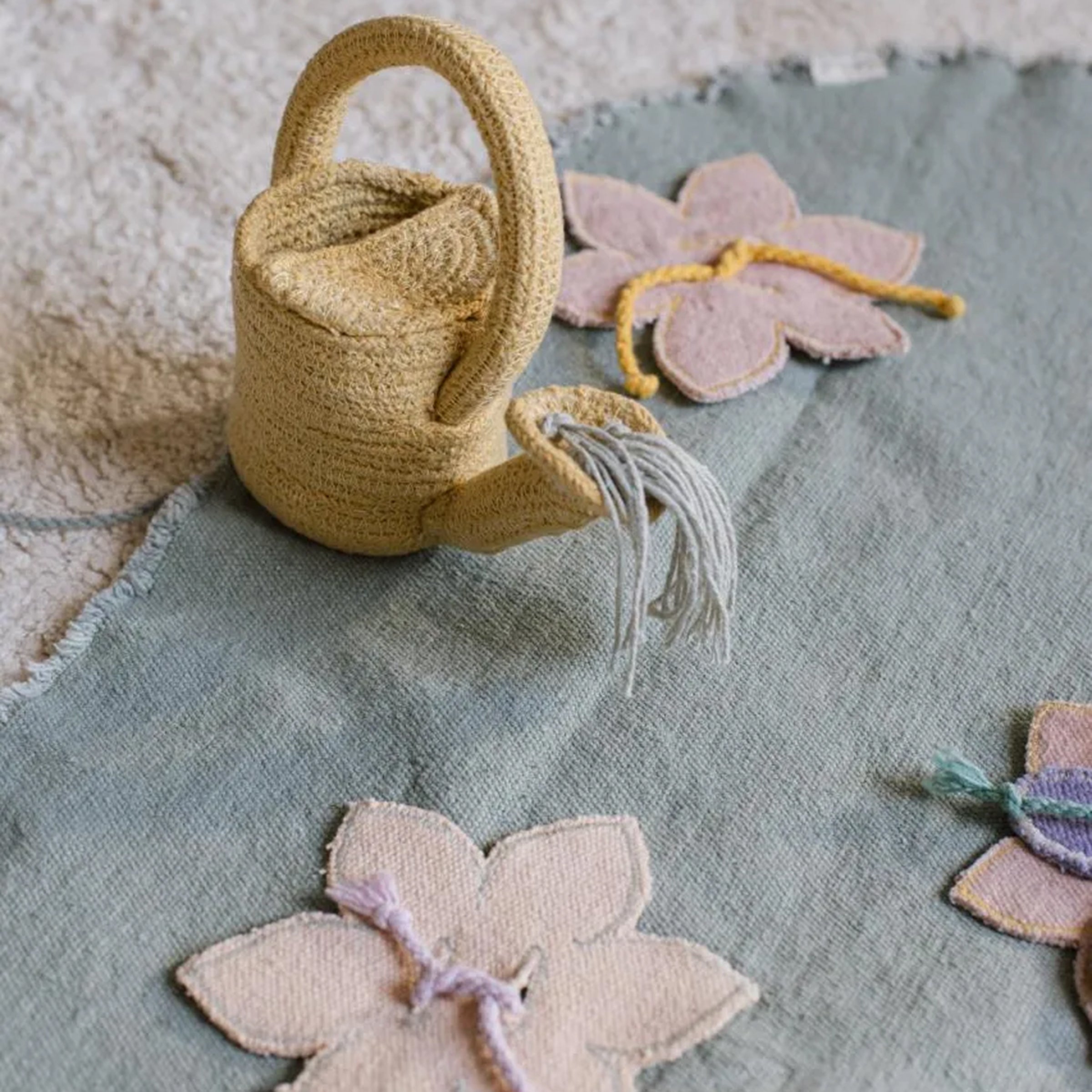 Green-Toy flower garden