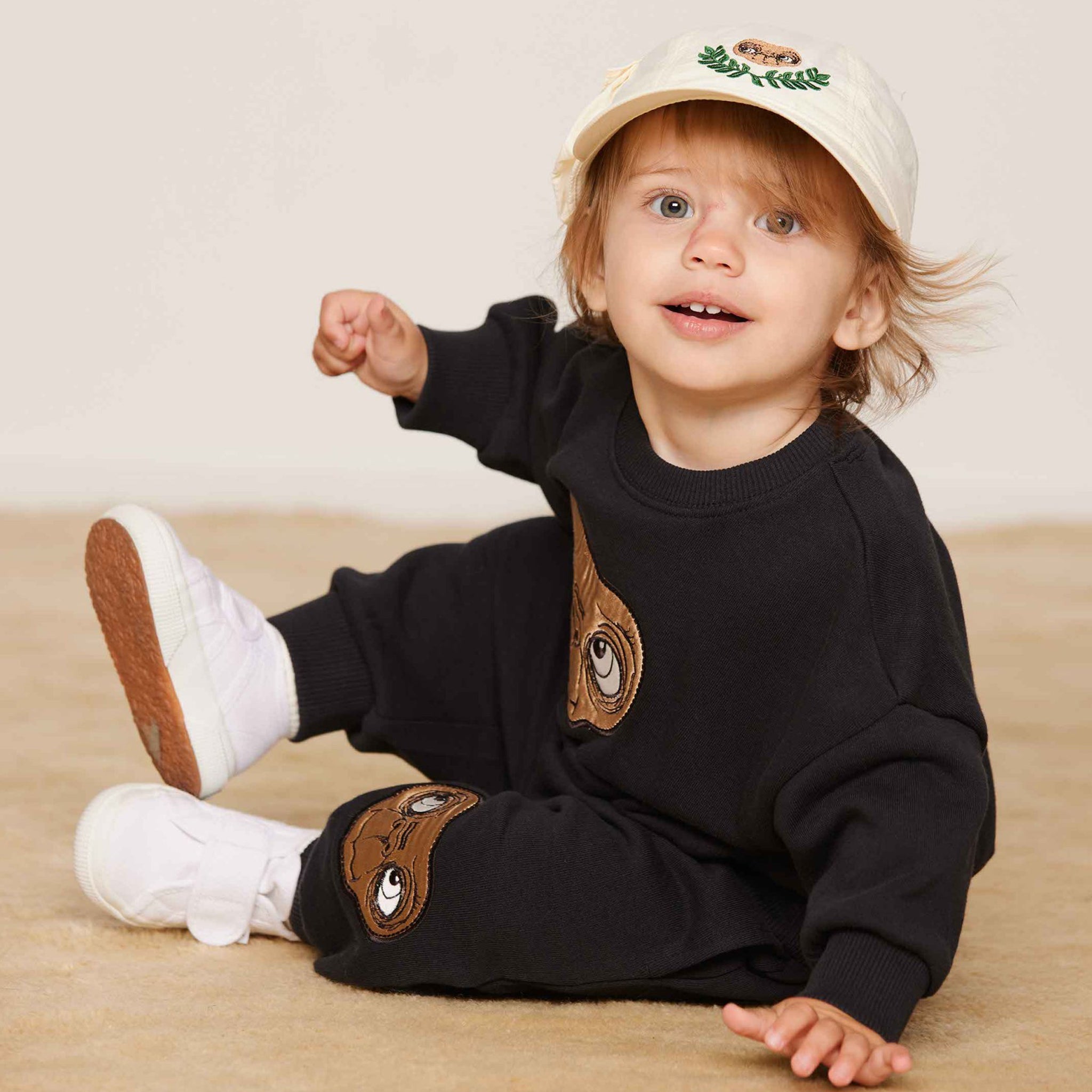 ET Black tracksuit pants