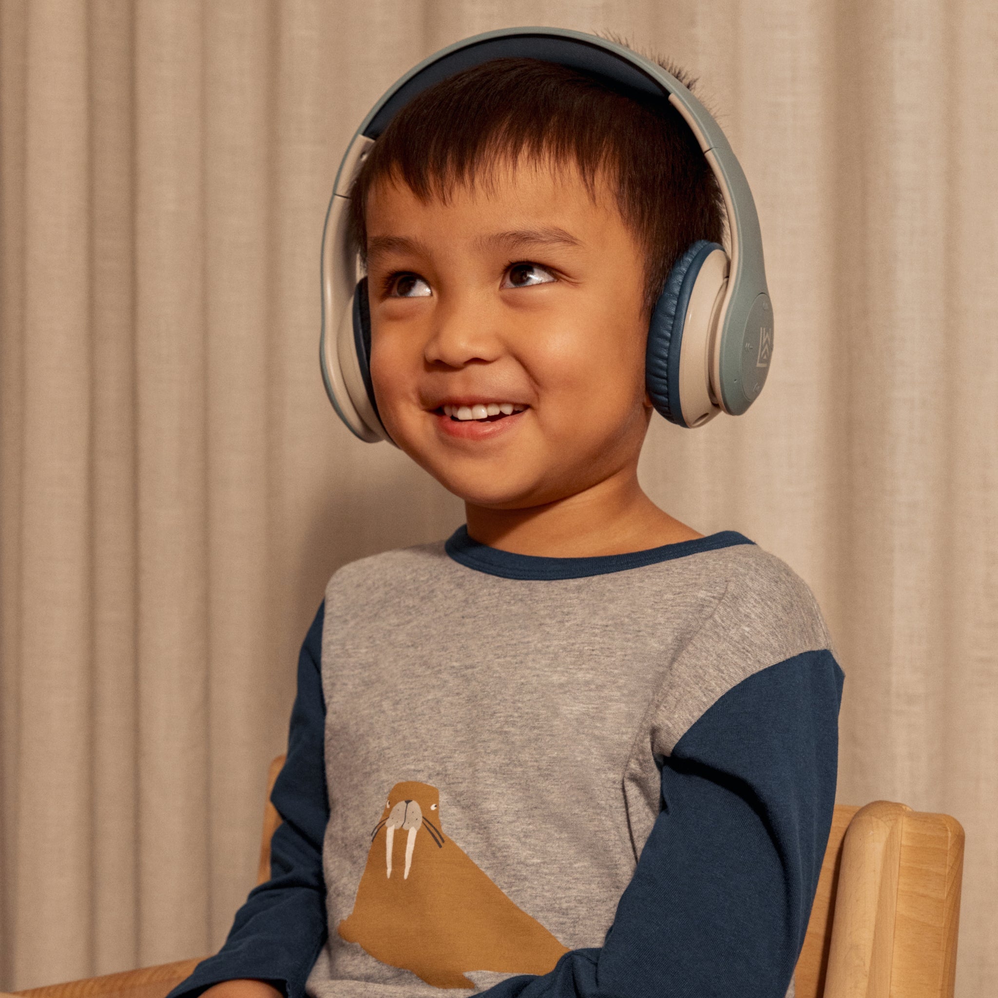 Quinn Peppermint mix wireless headphones