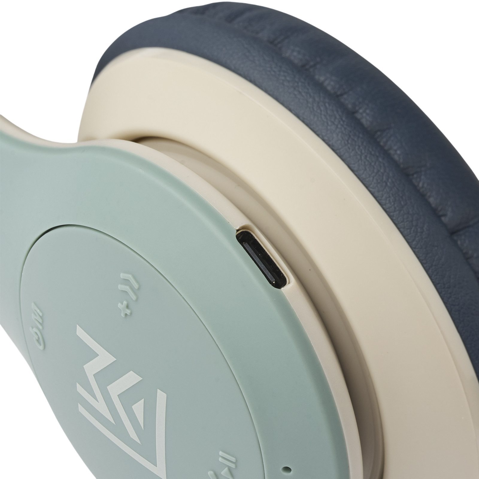 Quinn Peppermint mix wireless headphones