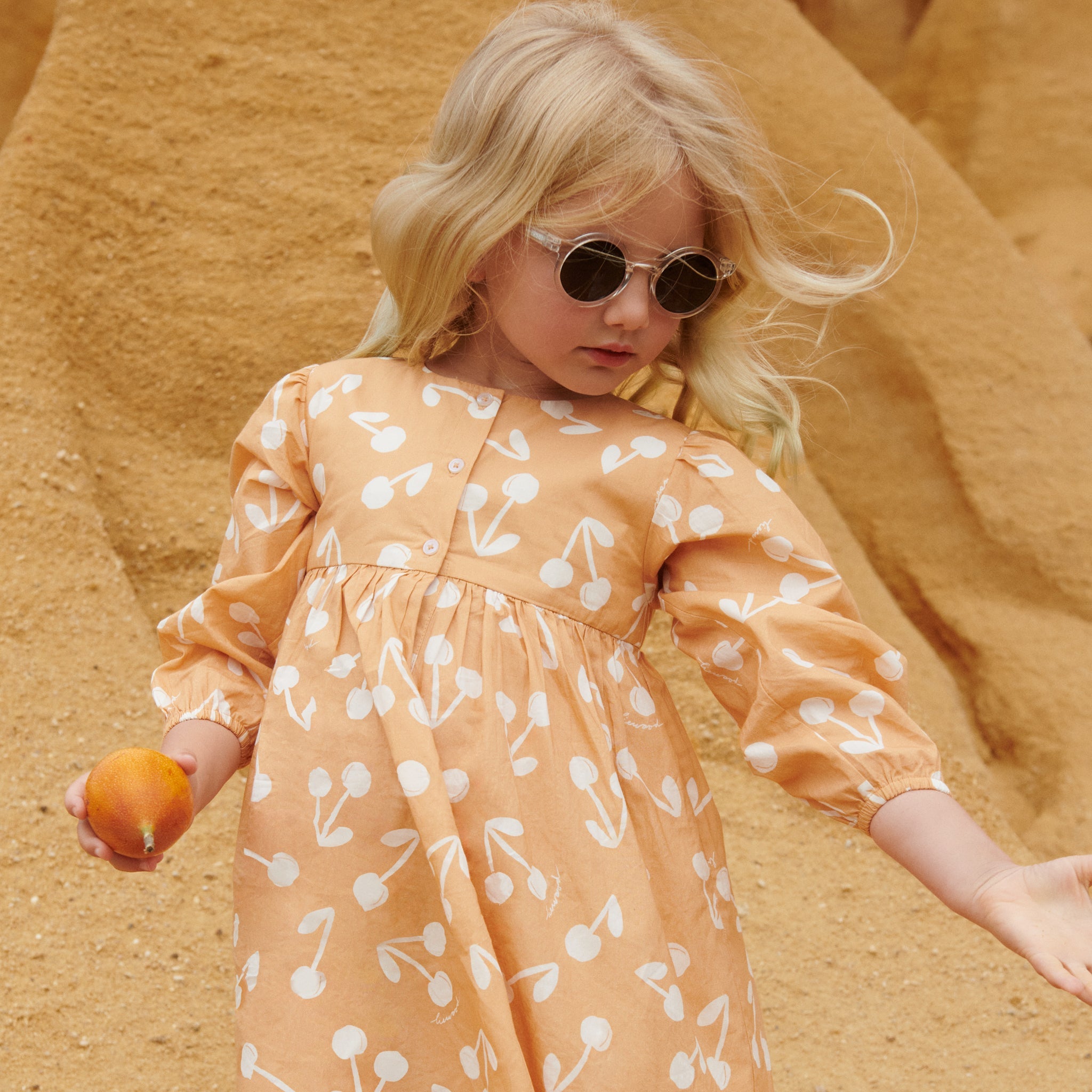 Lunettes de soleil Darla 4-10 ans. Rose transparent