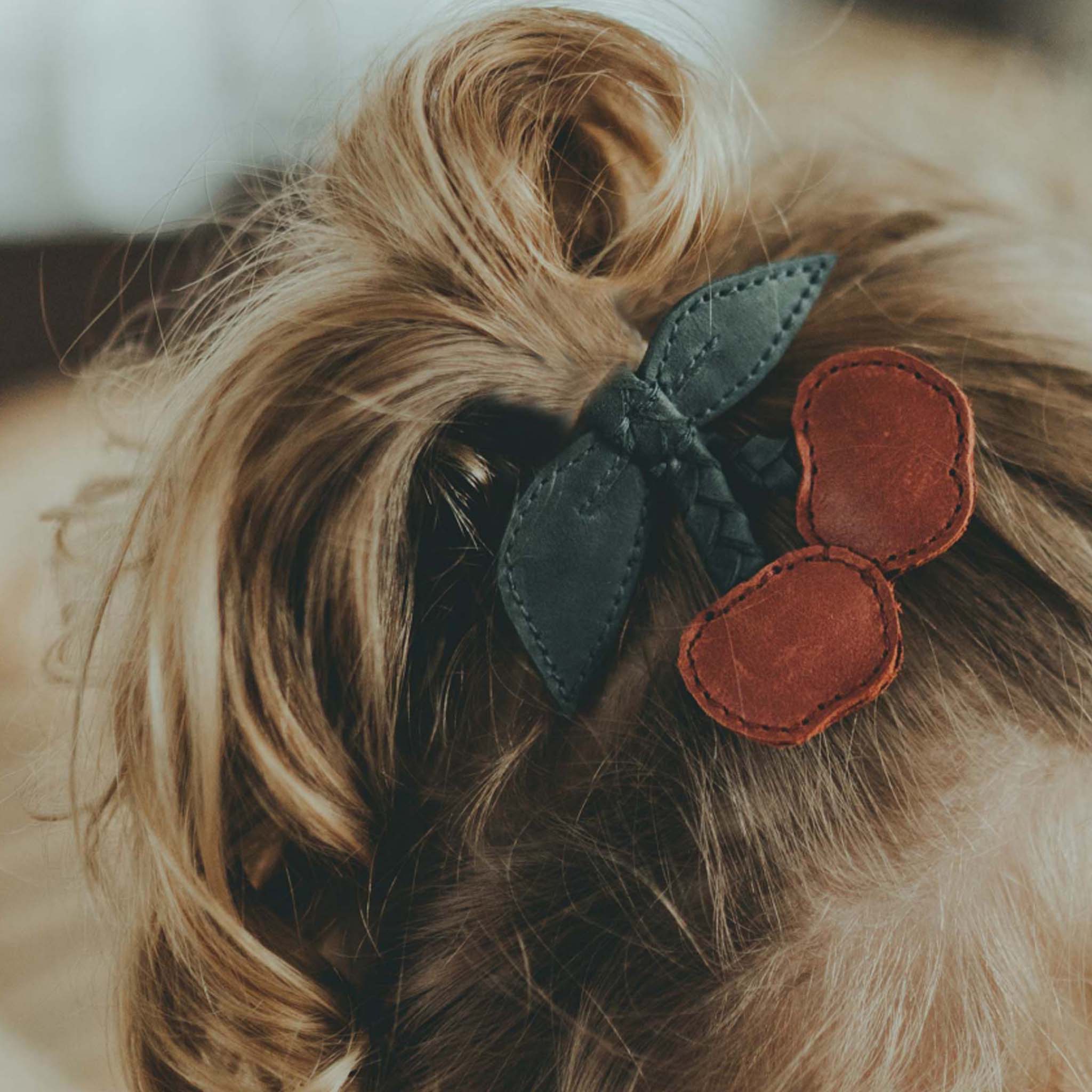 Hair clip Nanoe Cherry Scarlet Classic