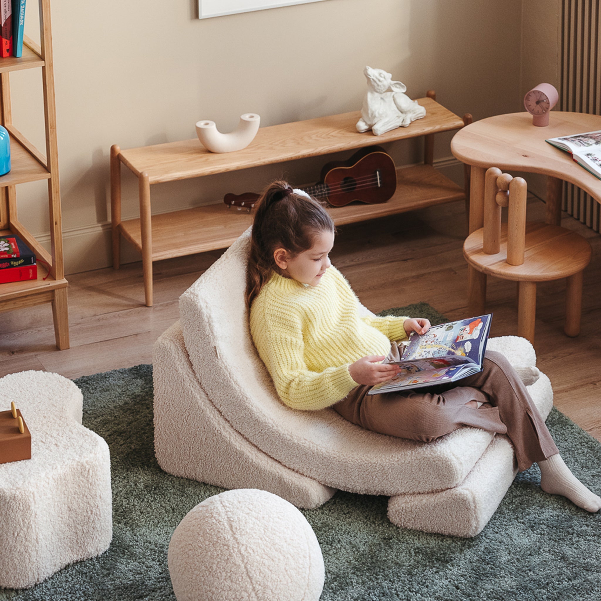 Cream White Moon Chair