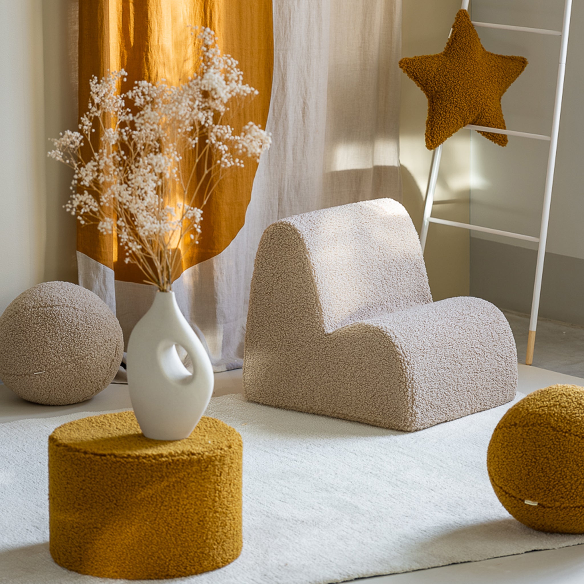 Wigiwama Chaise Cream White Cloud