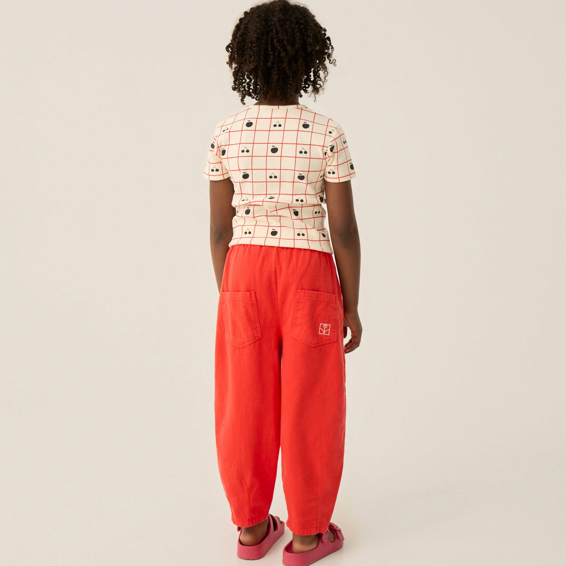 Pantalon rouge délavé