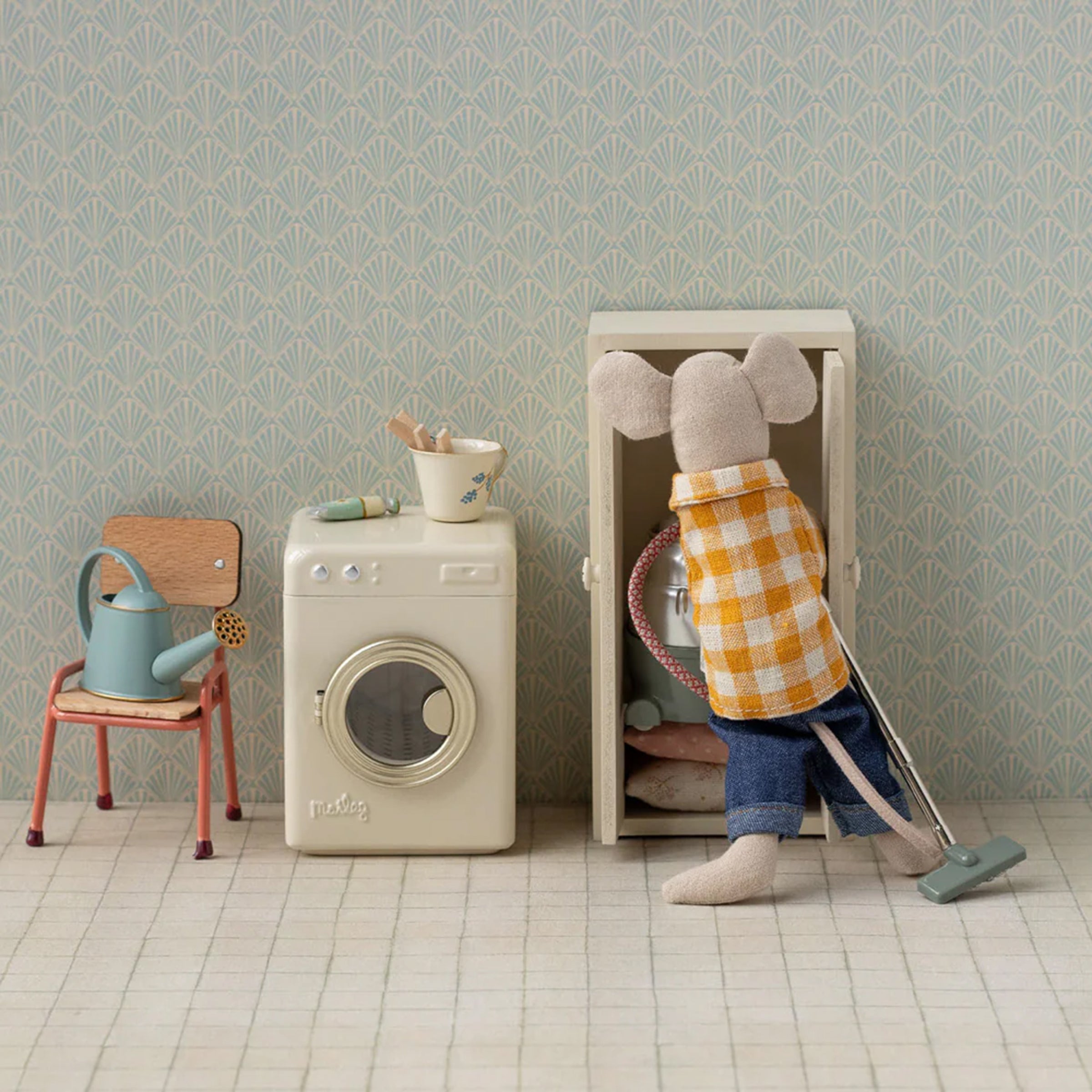 Maileg Washing machine Mouse Cream