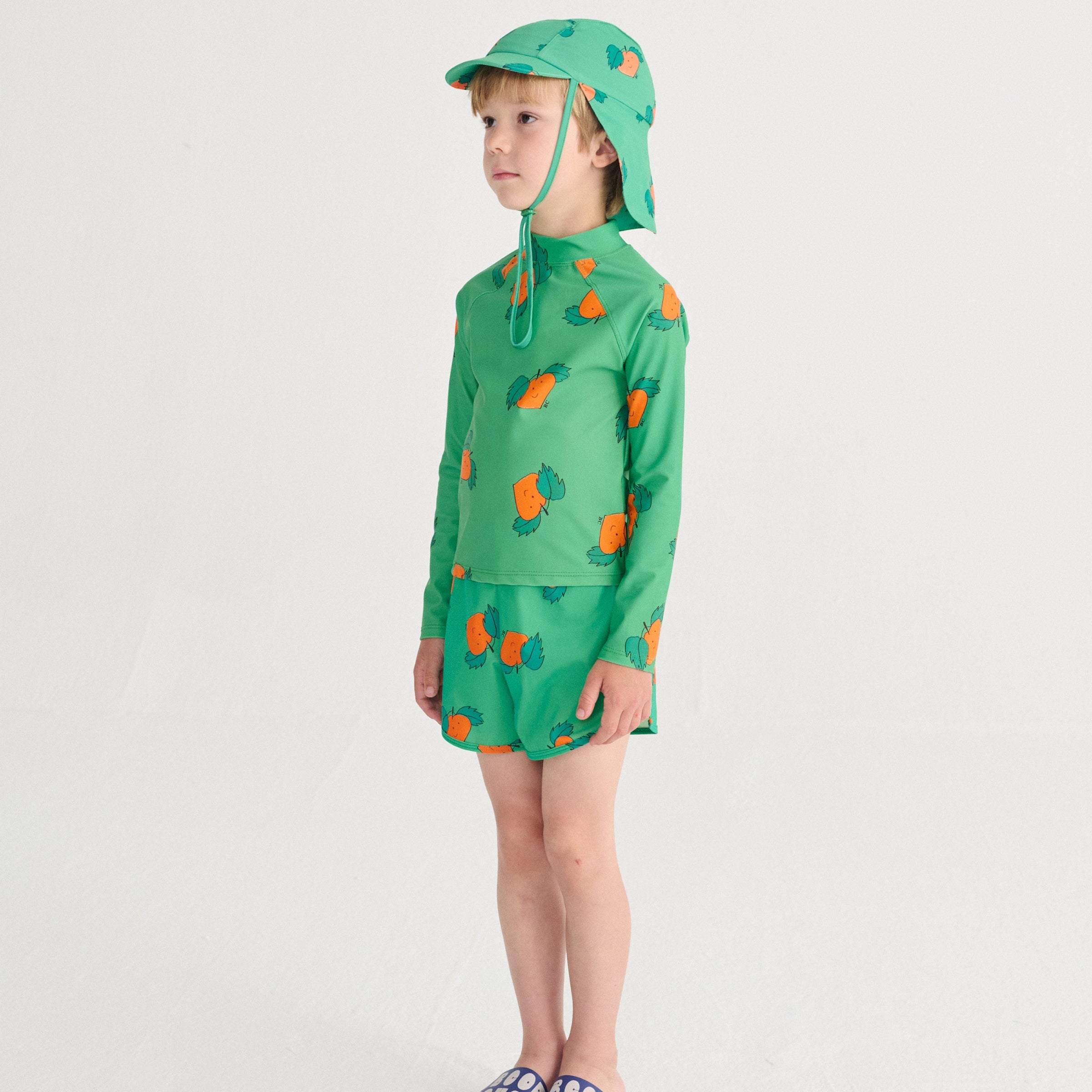 UV Badeshirt Curious Turnip Green