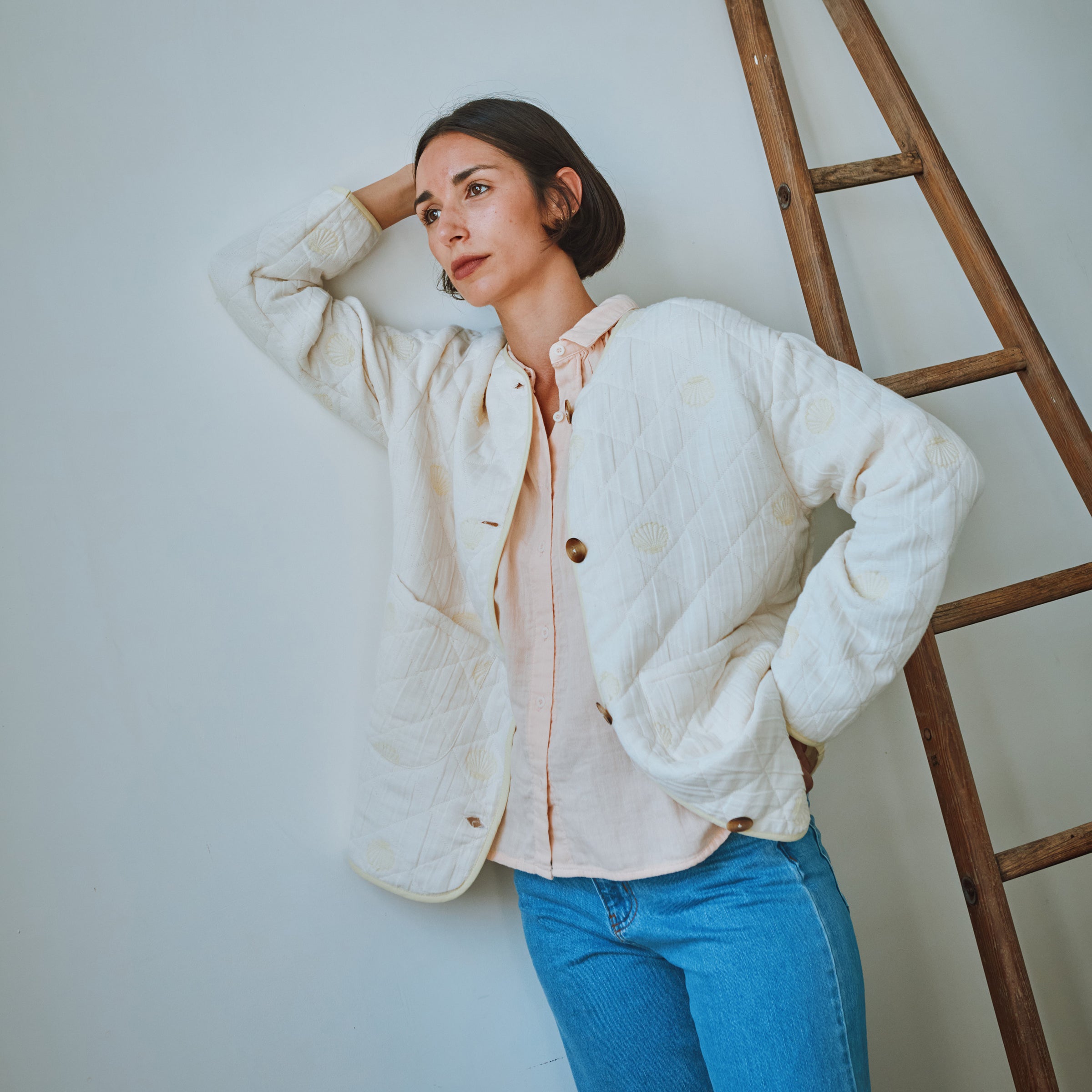 Adulte Veste Sans Manches Cercis Pastel Yellow + Almond Milk Shell Embroidery
