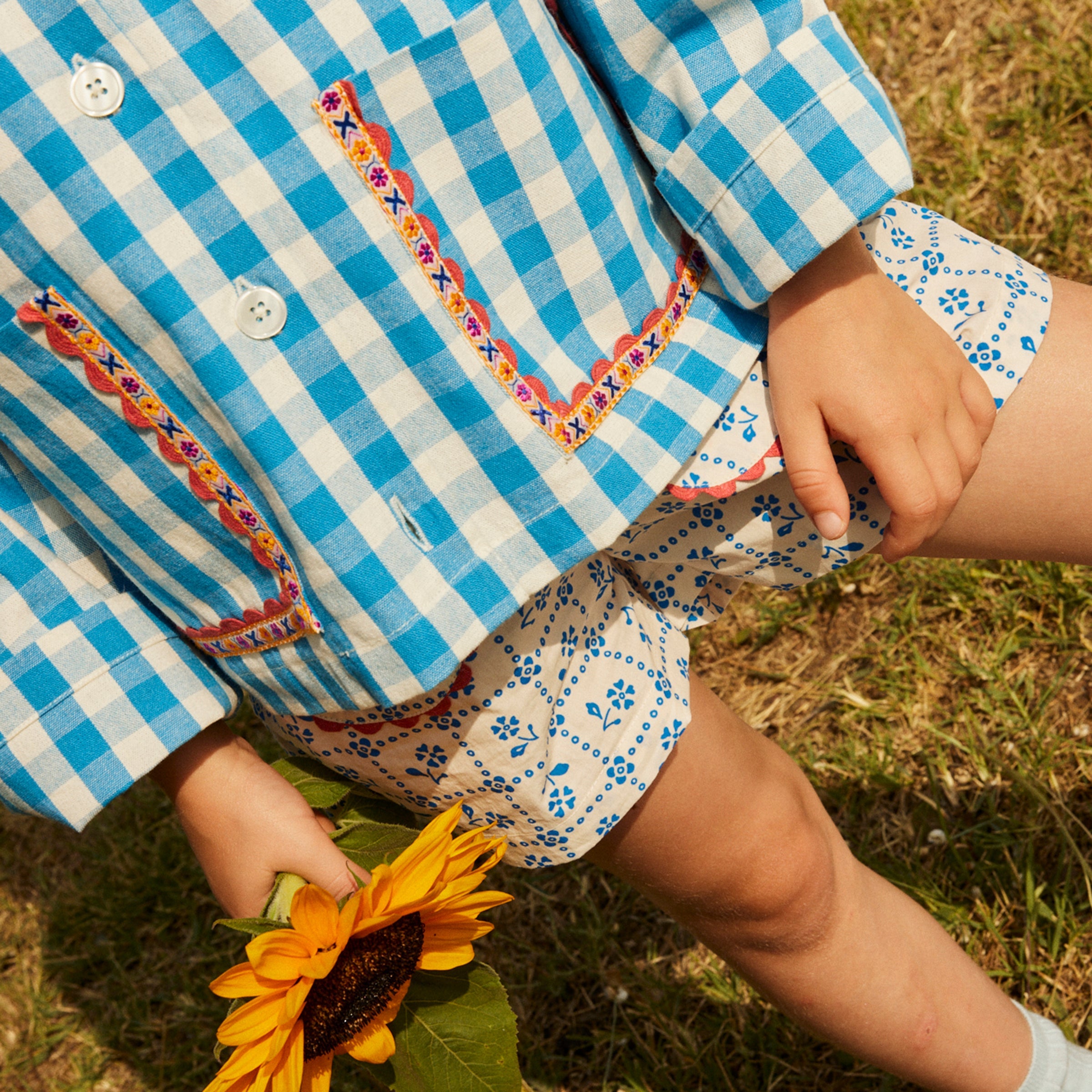 Short Dalhia Fayence